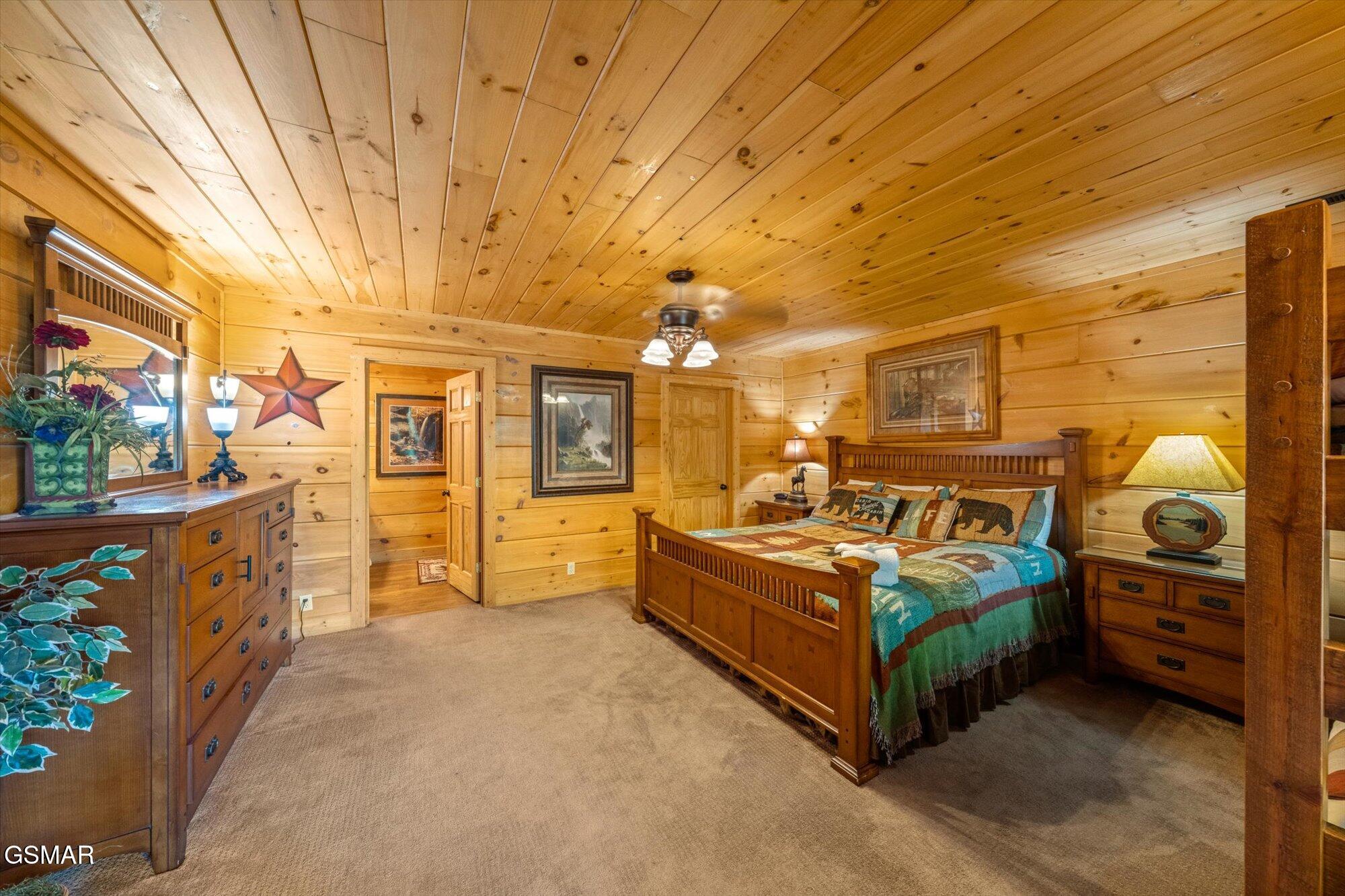 2992 Mountain Memories Way