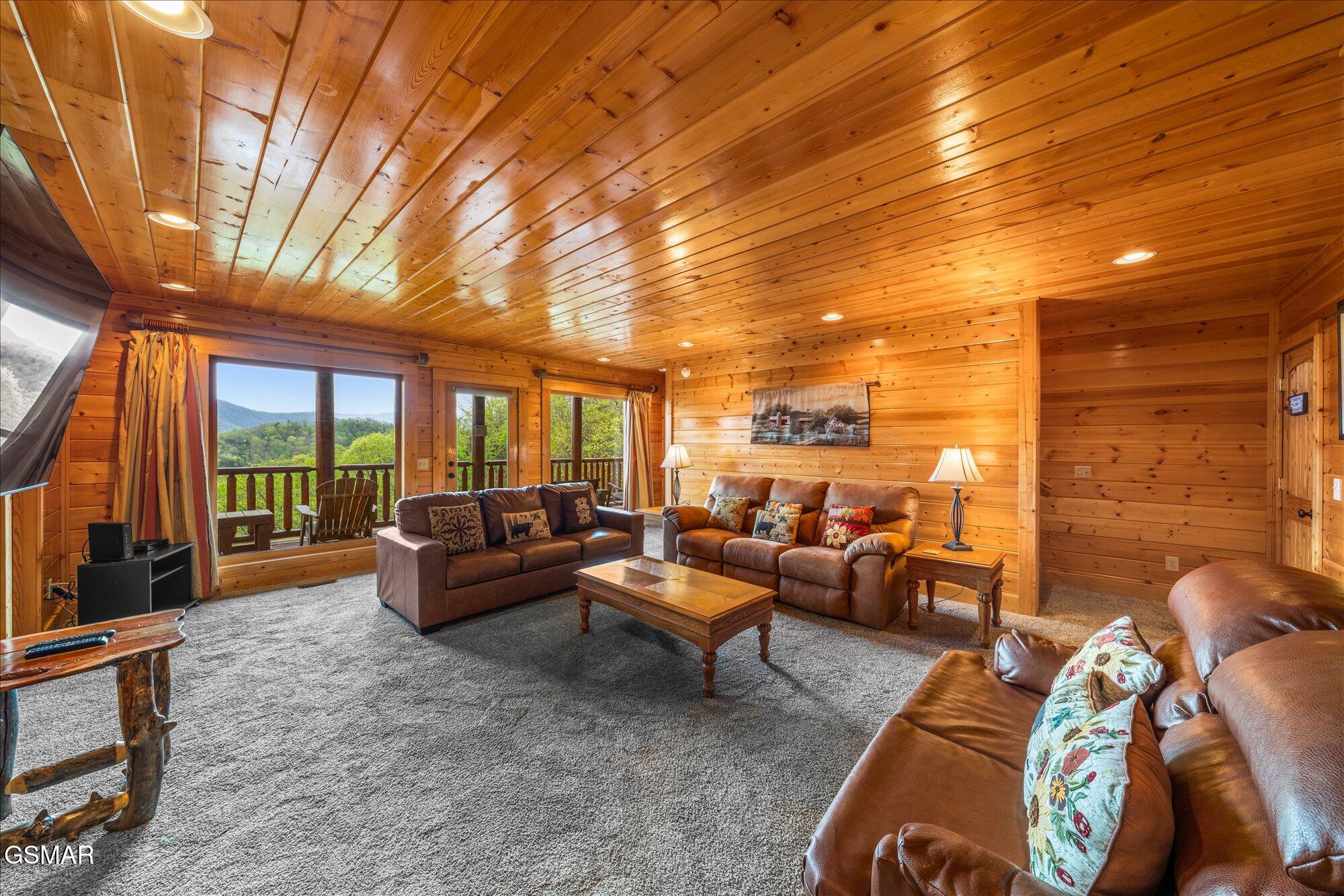 2722 Mountain Preserve Drive