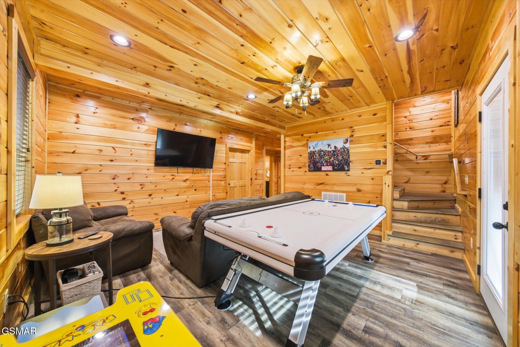 551 Blackberry Ridge Way