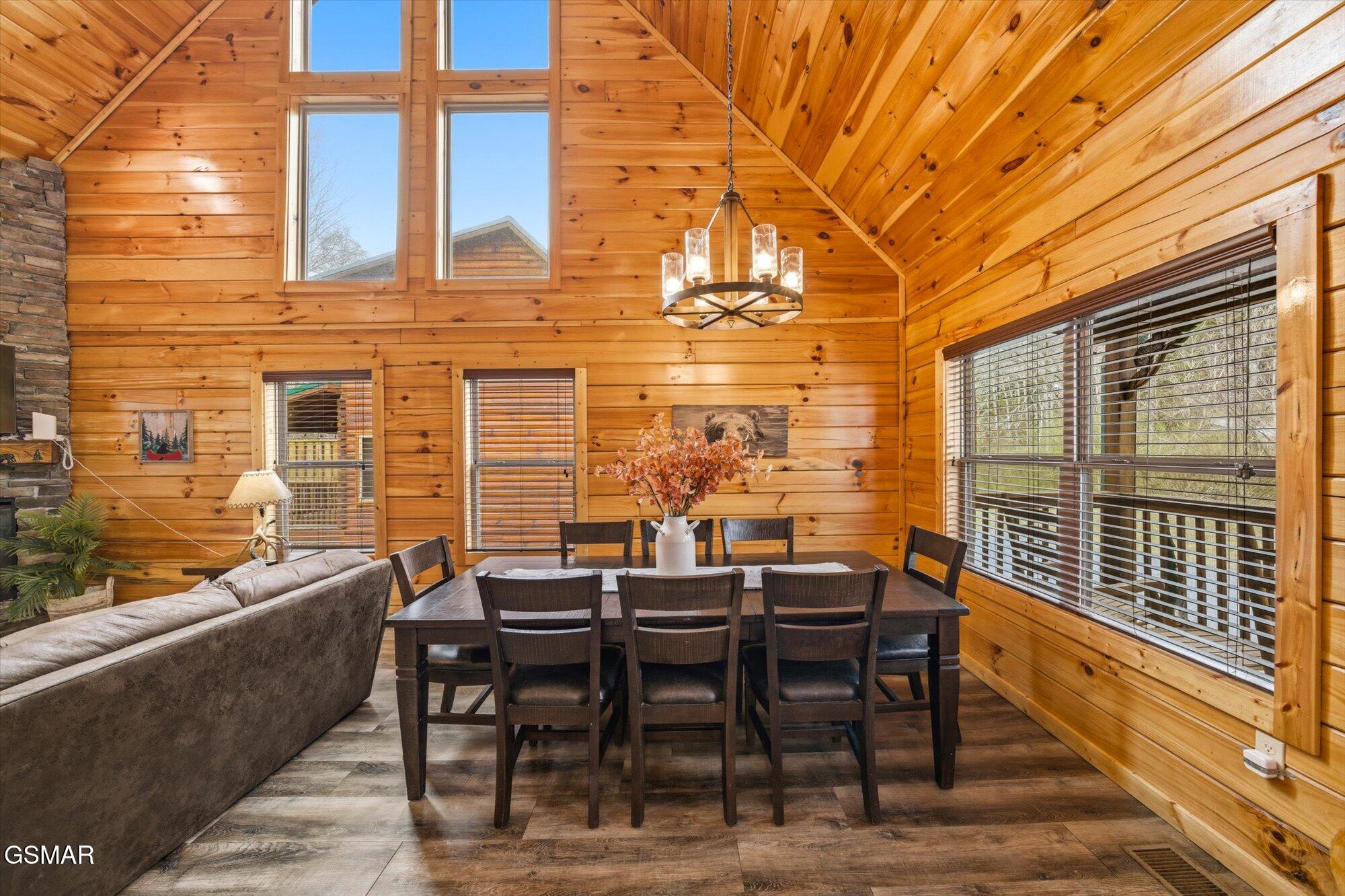 551 Blackberry Ridge Way