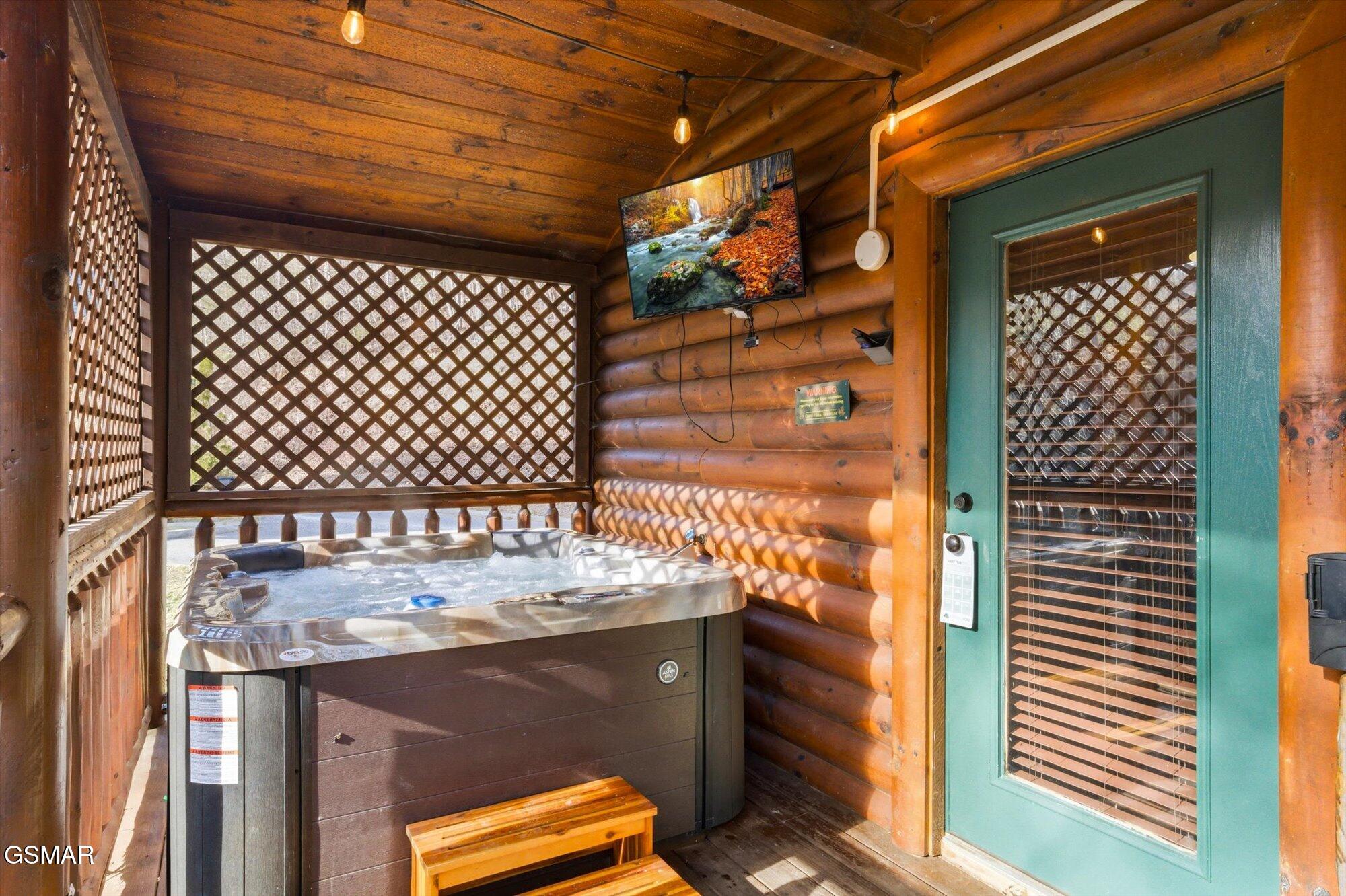 625 Gatlinburg Falls Way