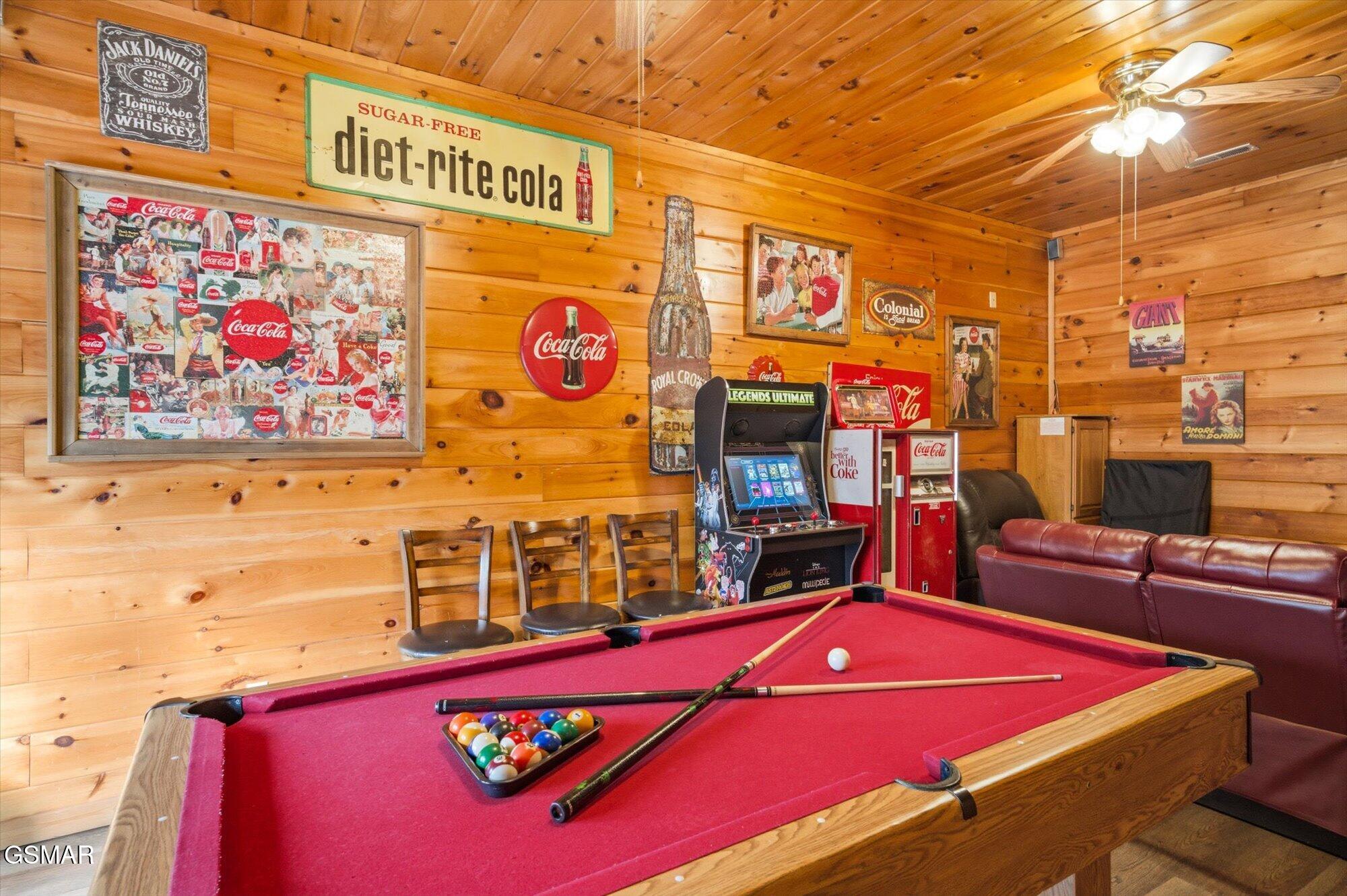 1713 Parkway View Court