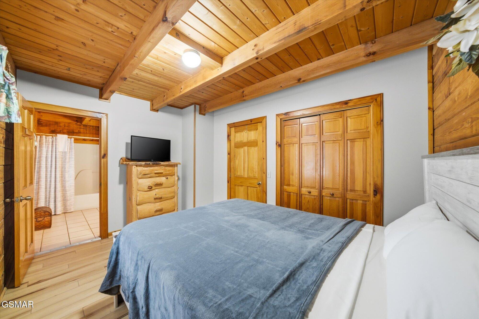 3542 Country Pines Way