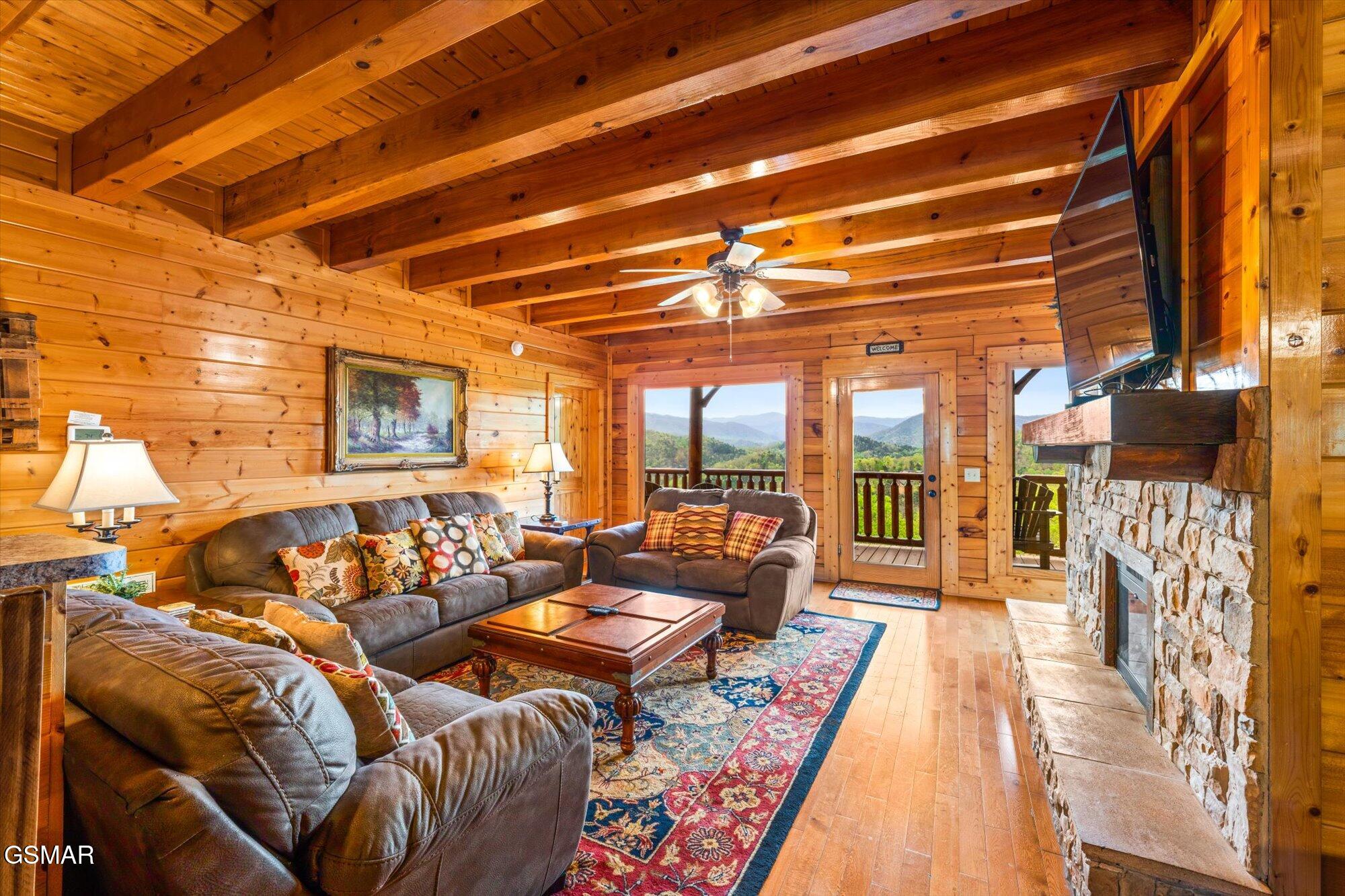 2722 Mountain Preserve Drive