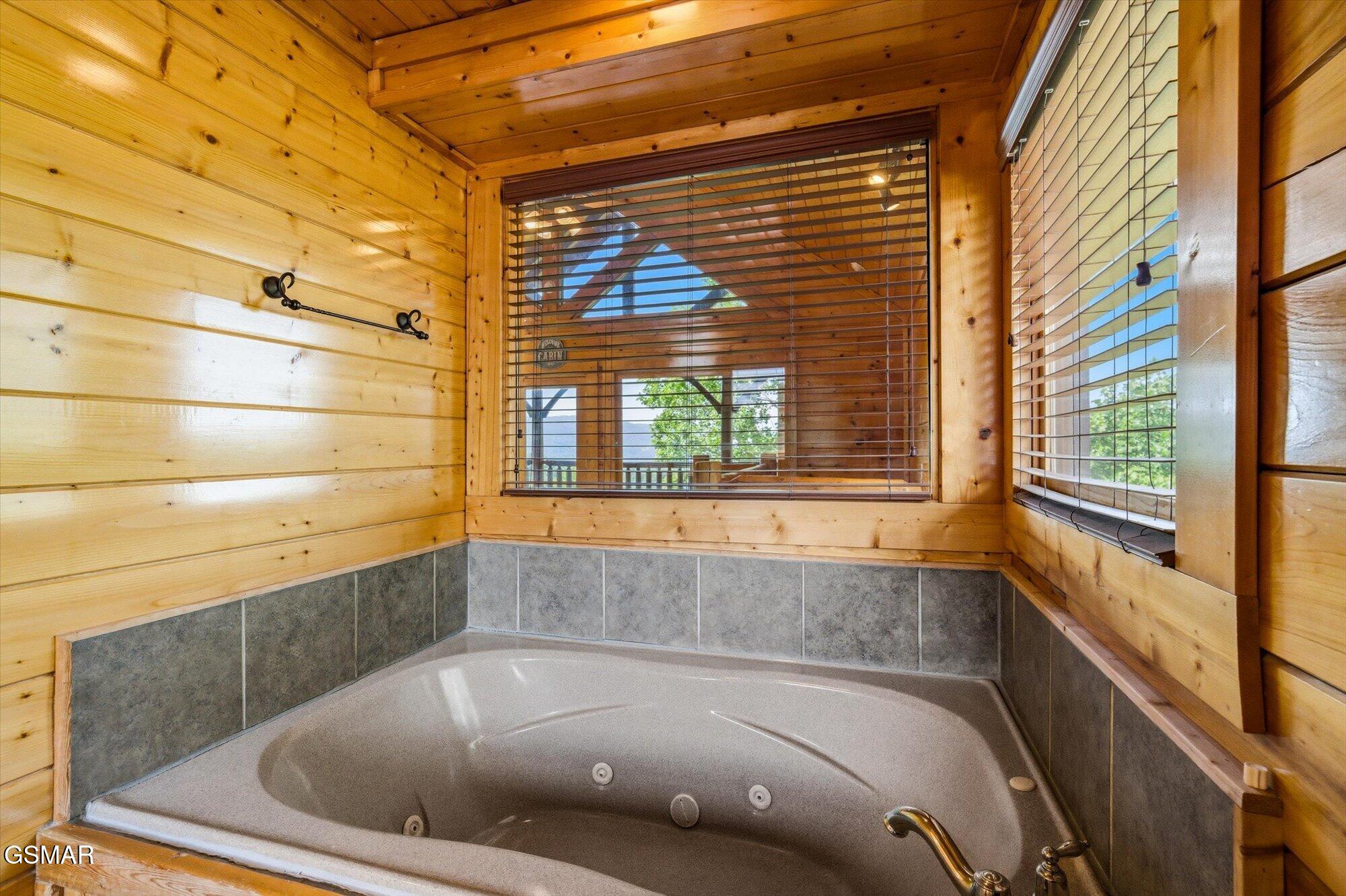 2809 White Oak Ridge Lane