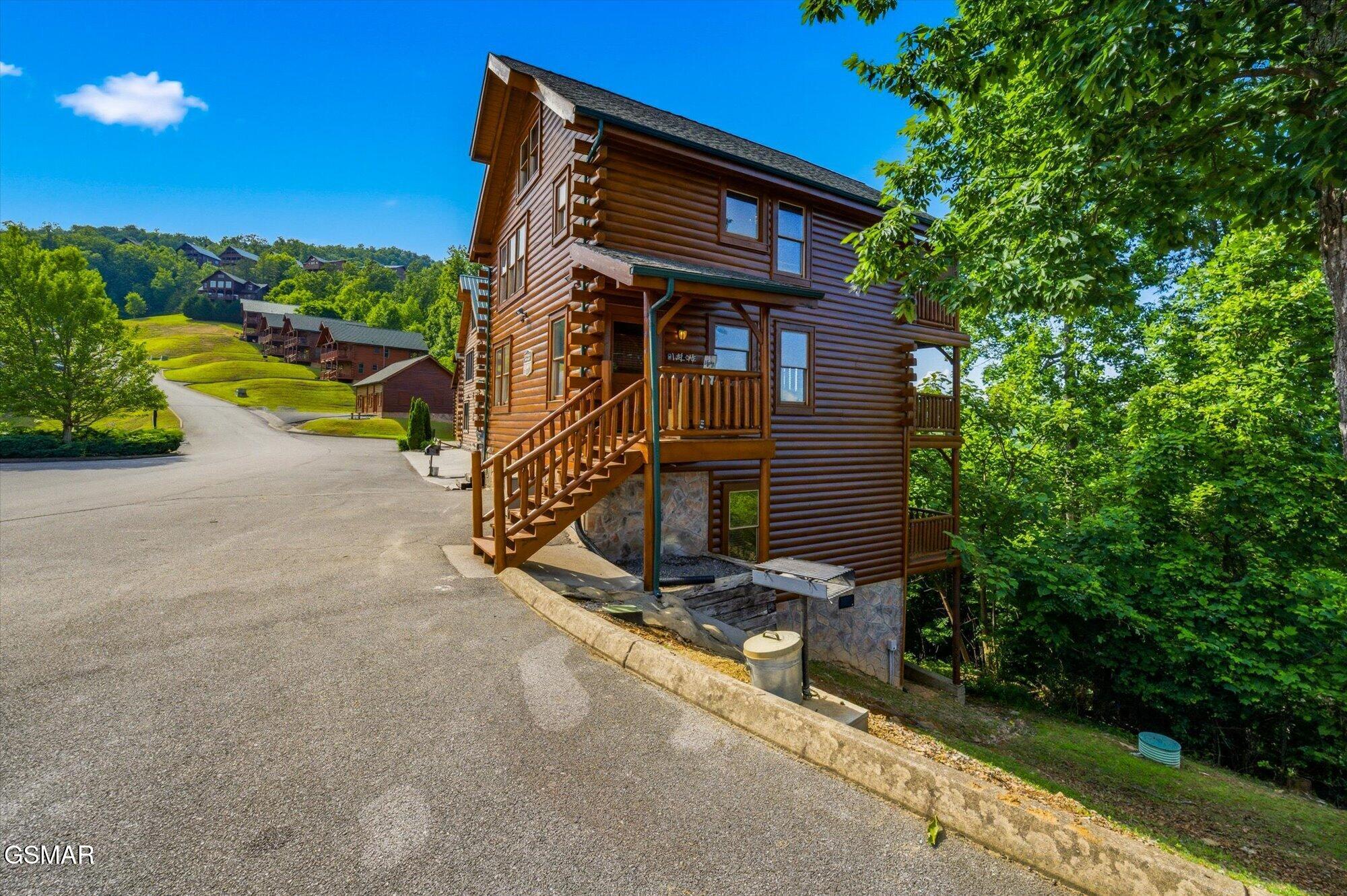 2809 White Oak Ridge Lane