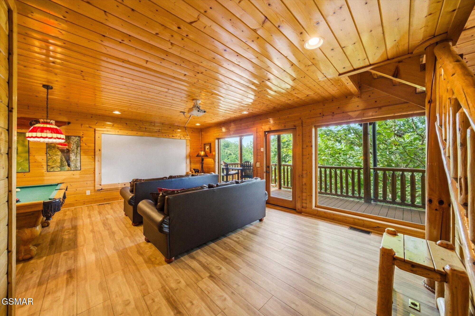 2809 White Oak Ridge Lane