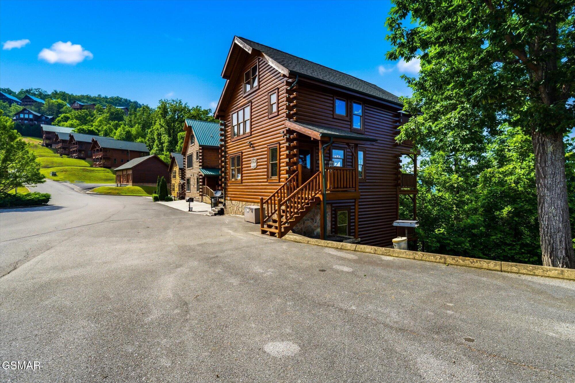 2809 White Oak Ridge Lane