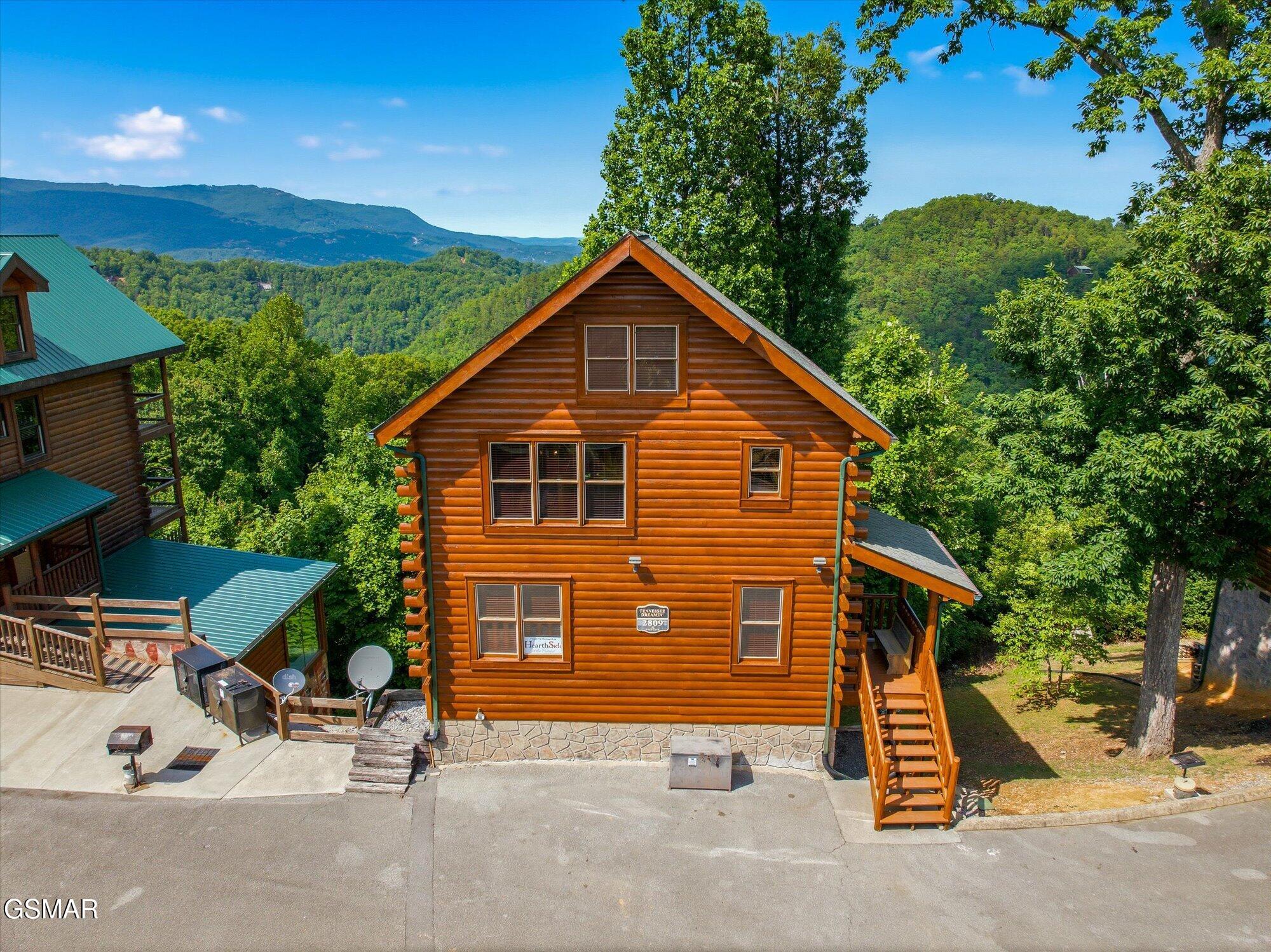 2809 White Oak Ridge Lane