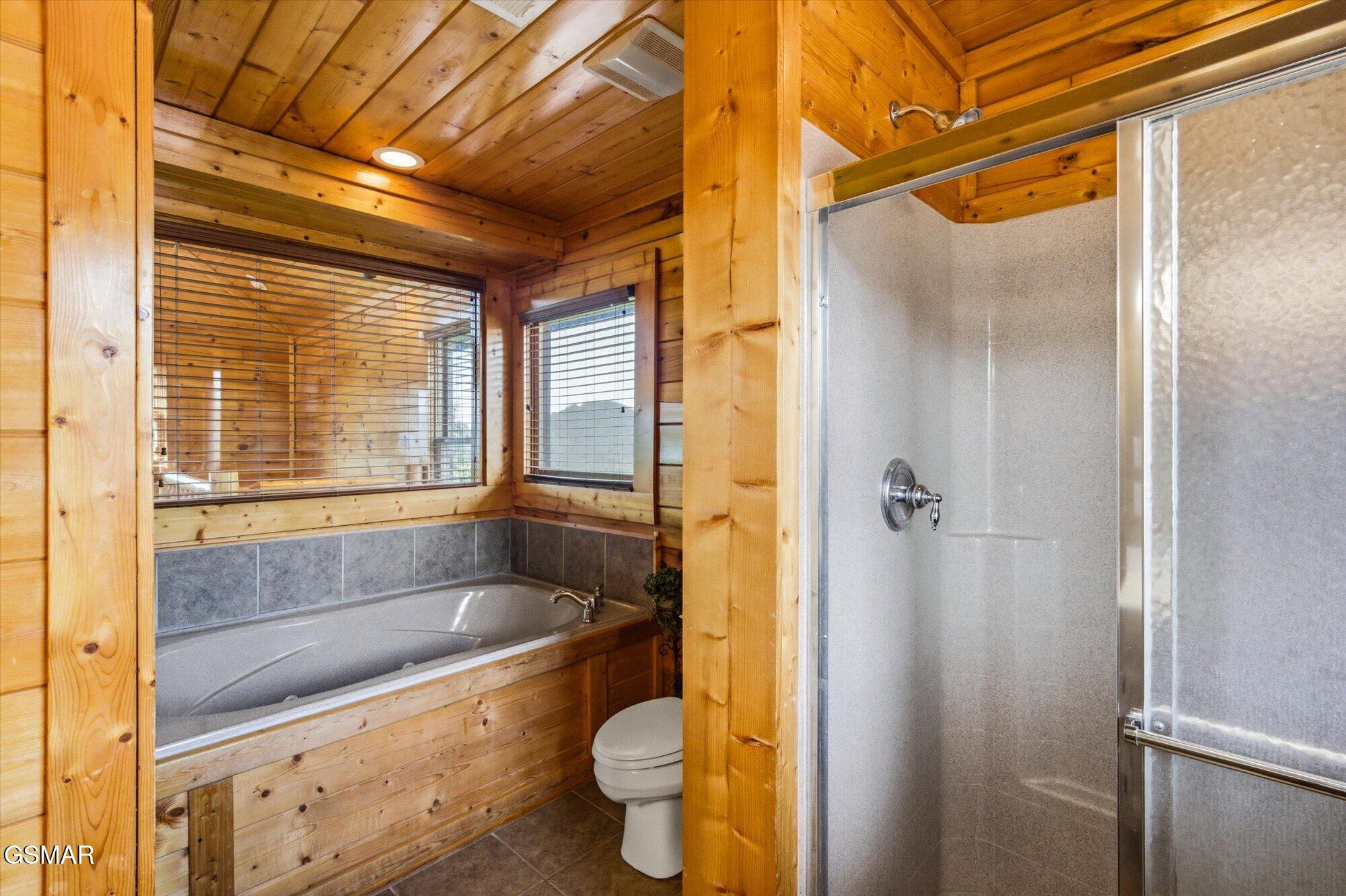 2809 White Oak Ridge Lane