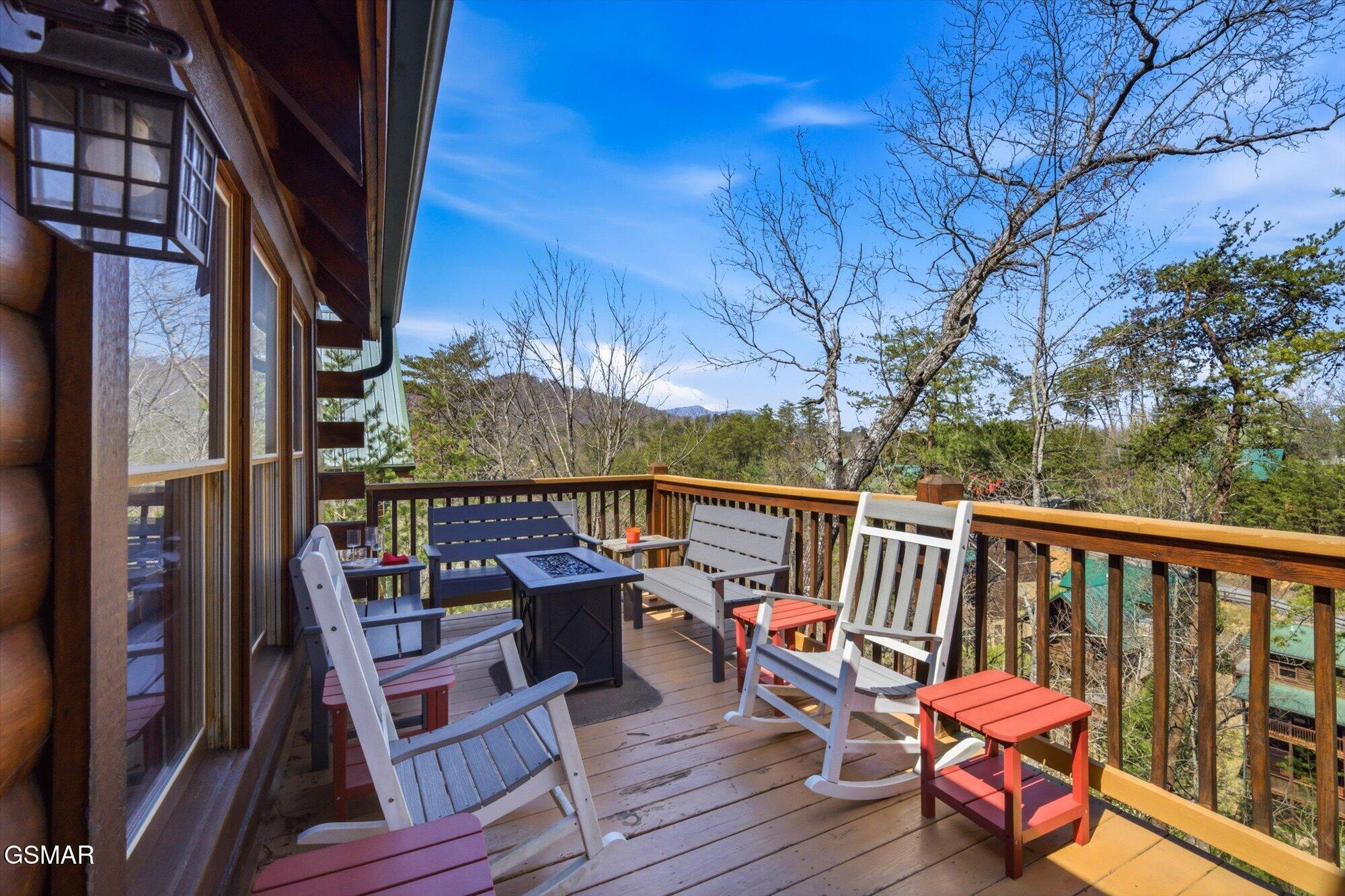 741 Chickasaw Gap Way