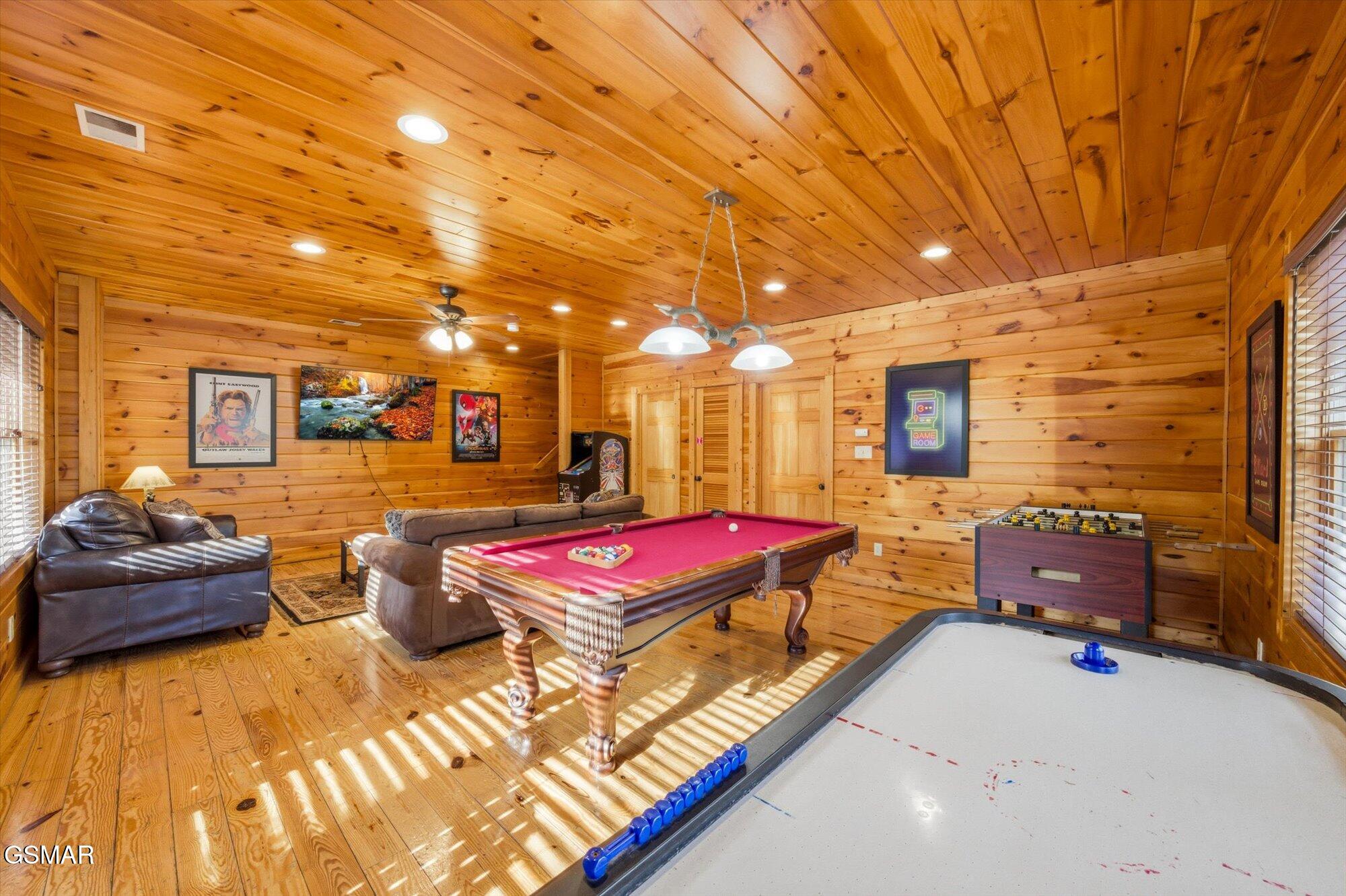 625 Gatlinburg Falls Way