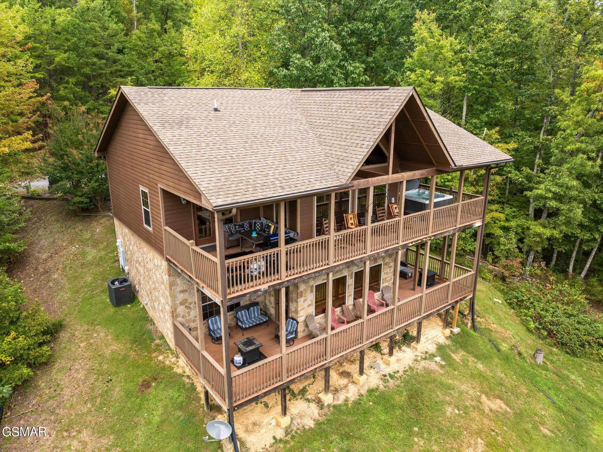 4052 Ridgeback Ln
