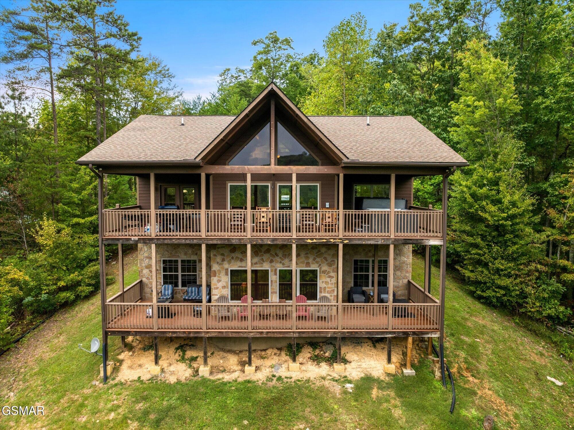 4052 Ridgeback Ln
