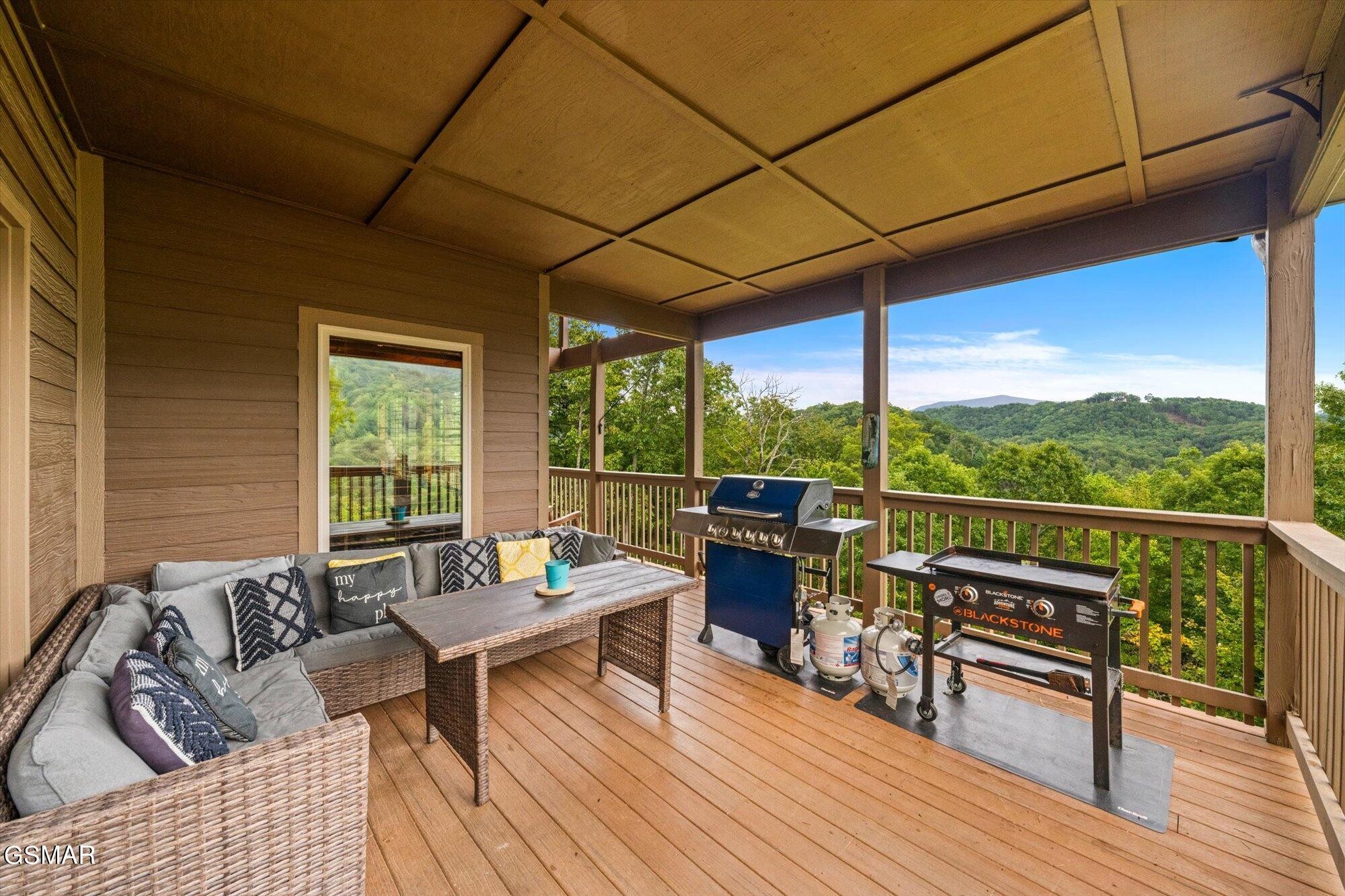 4052 Ridgeback Ln