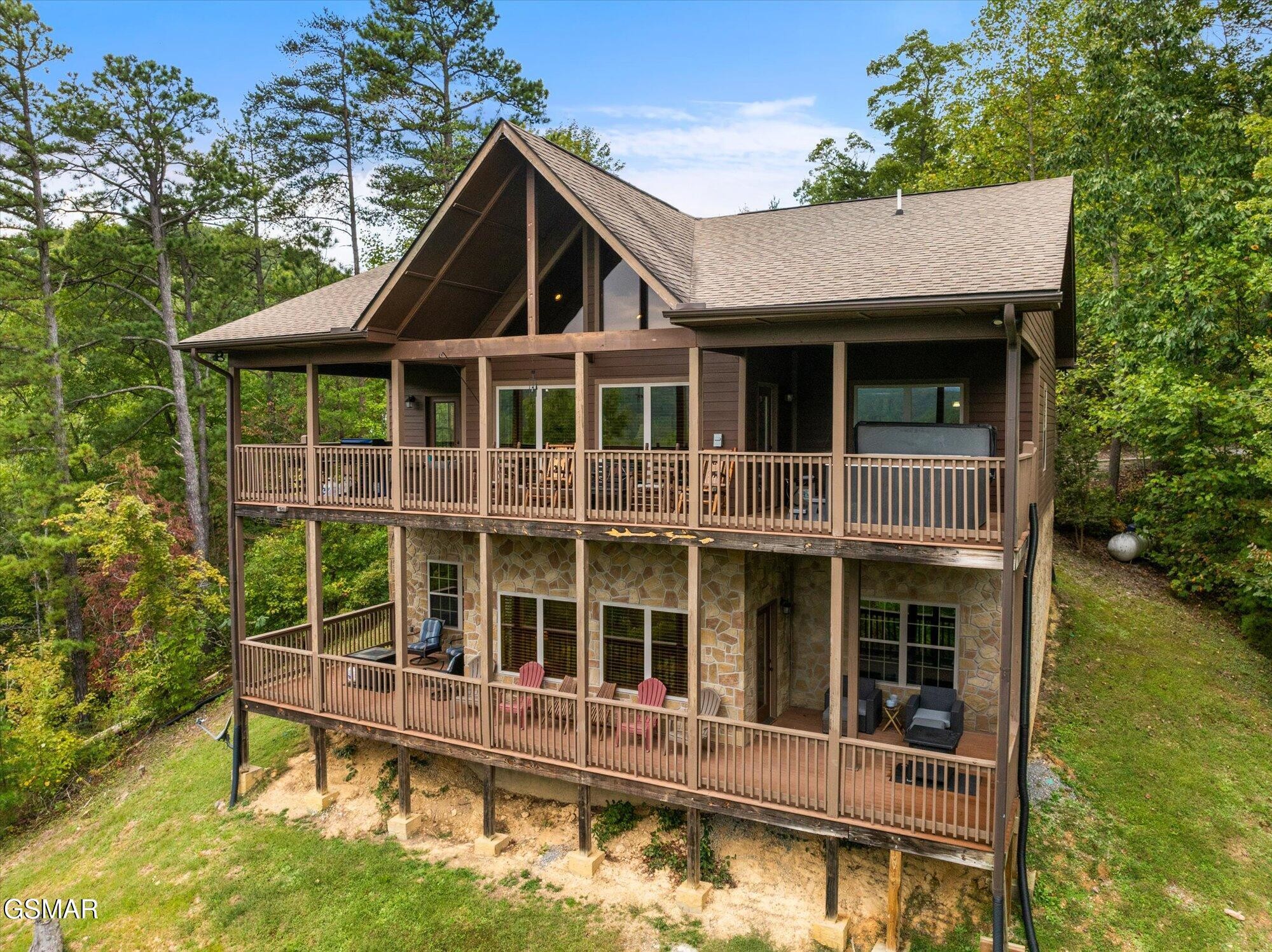 4052 Ridgeback Ln