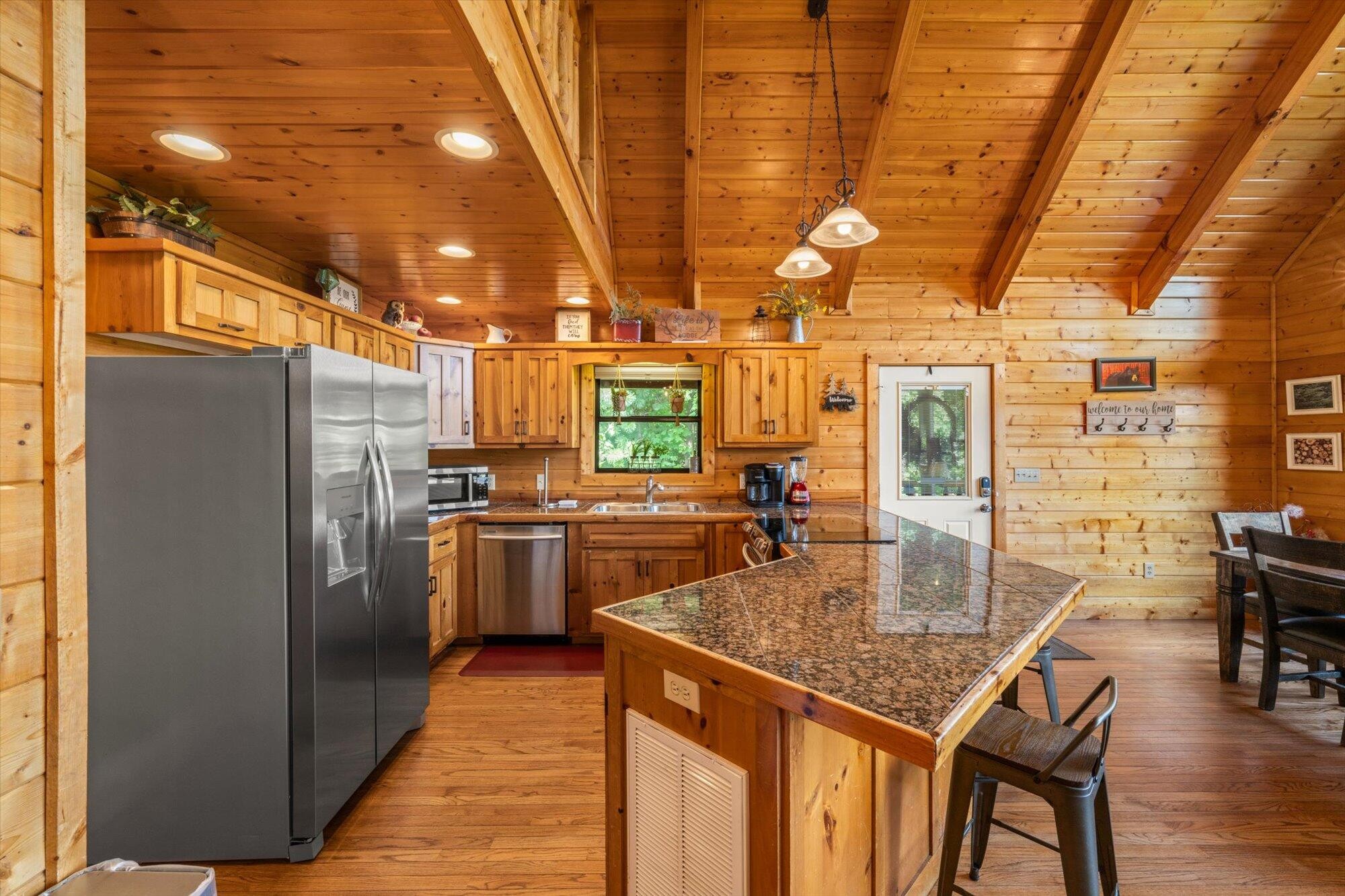 2540 Raccoon Hollow Way