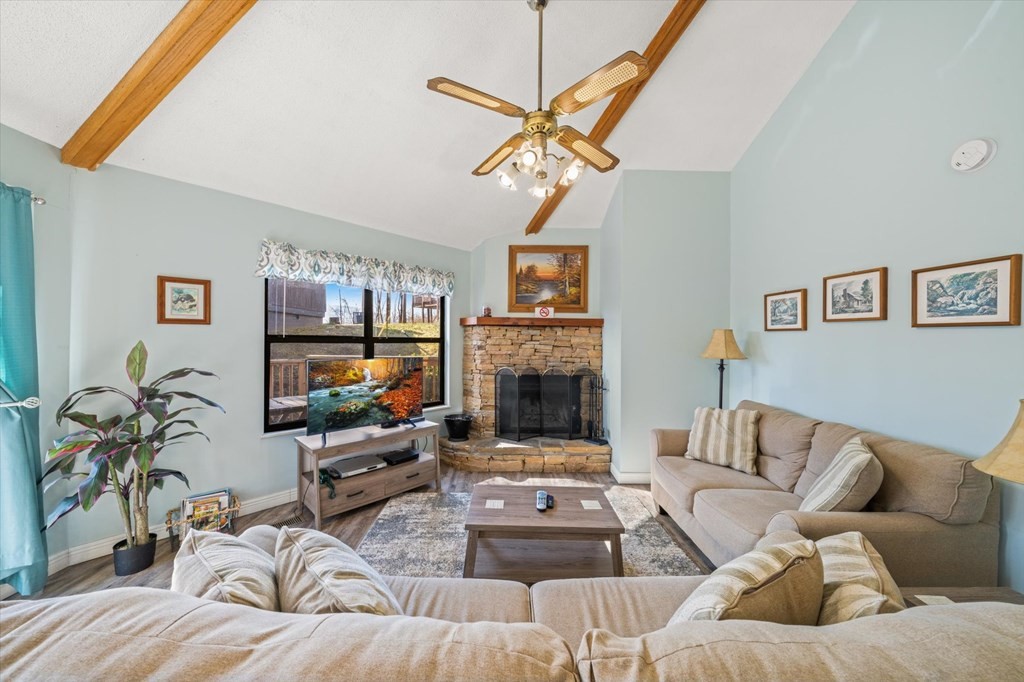 703 Maples Court