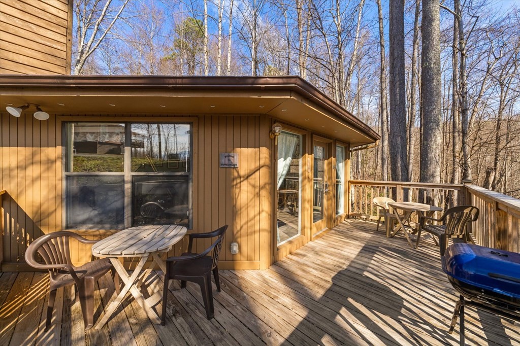 703 Maples Court