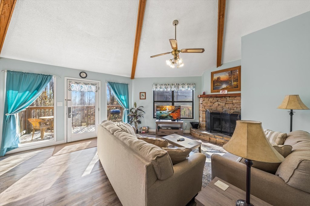 703 Maples Court