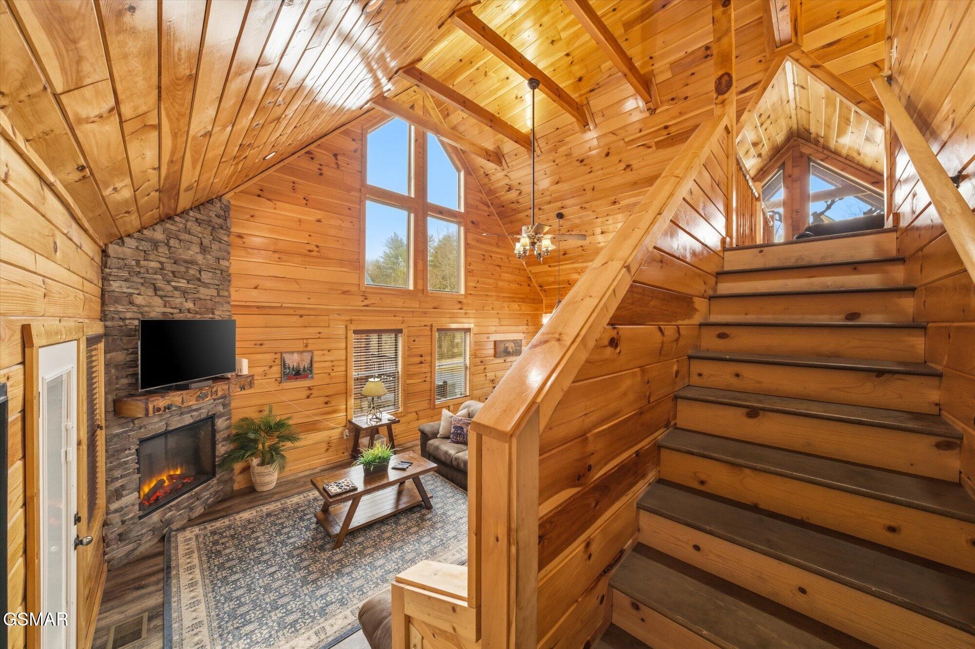 551 Blackberry Ridge Way