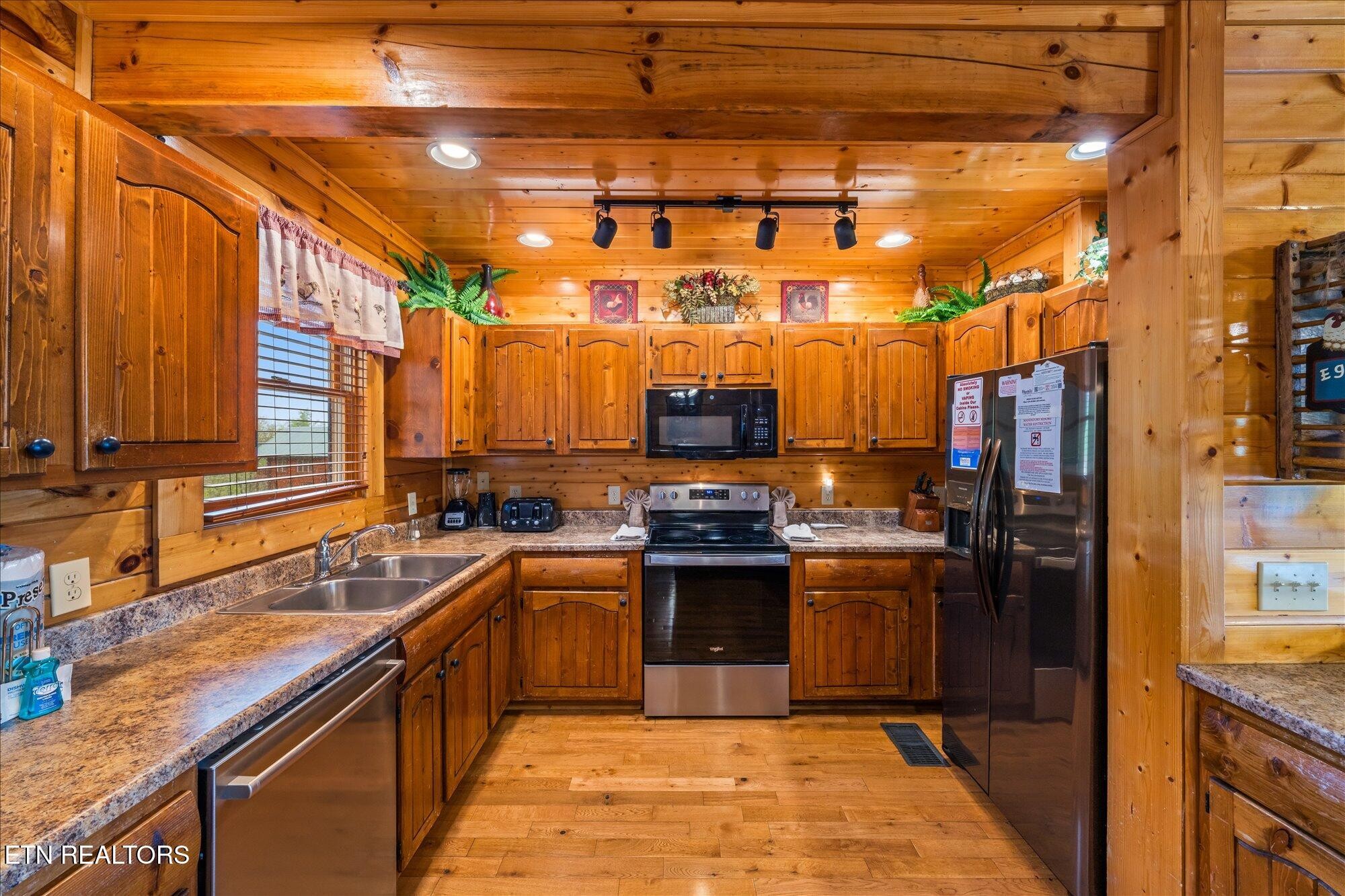 2722 Mountain Perserve Drive