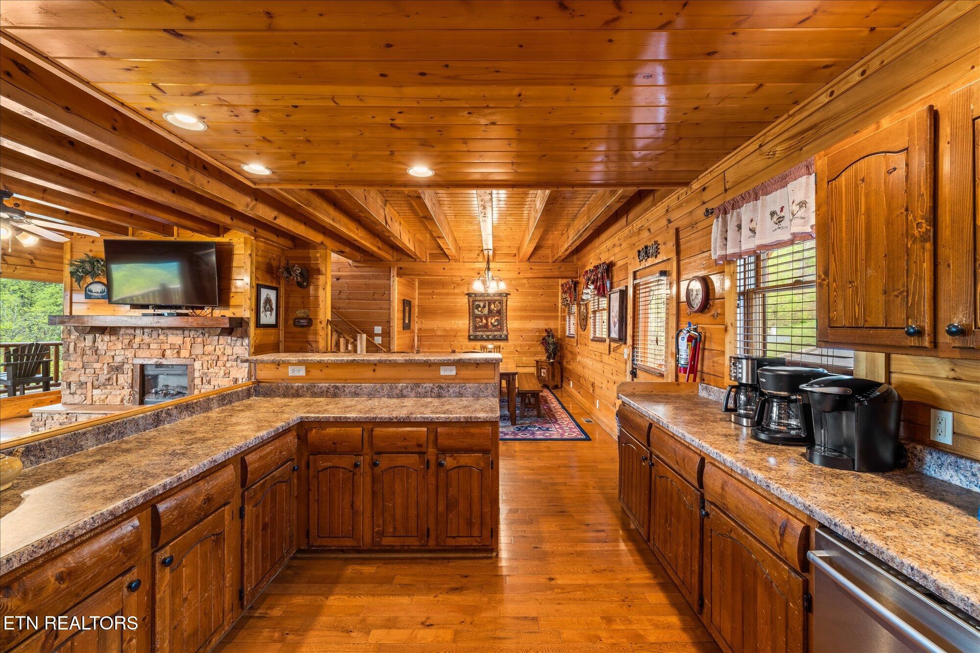 2722 Mountain Perserve Drive