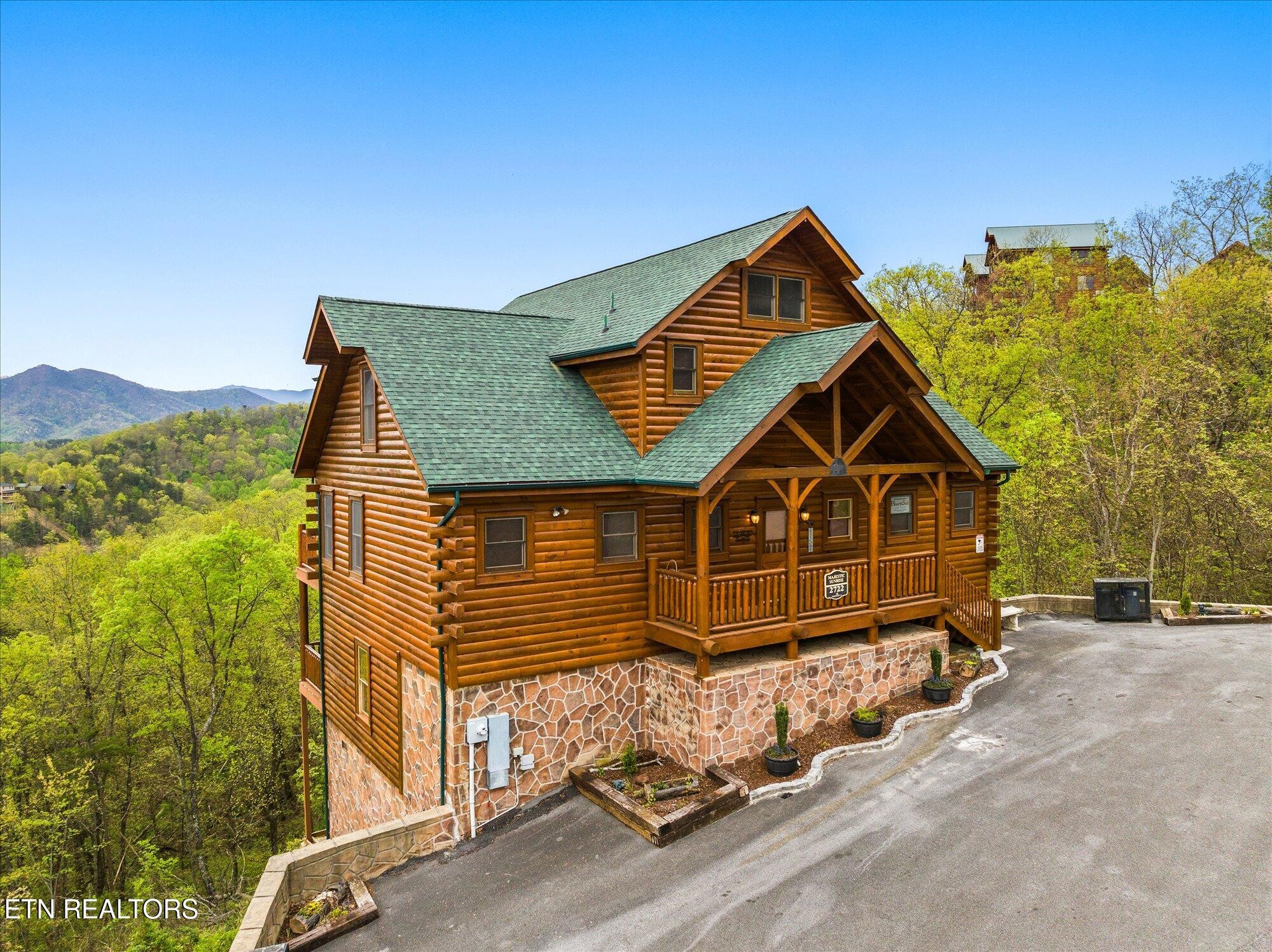 2722 Mountain Perserve Drive