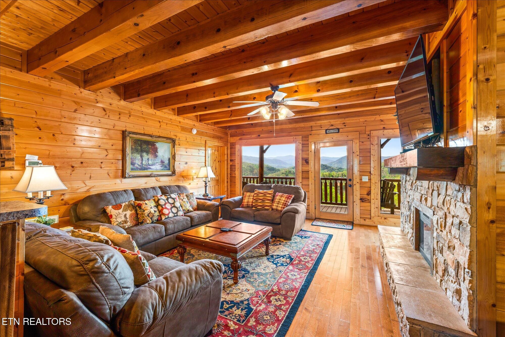 2722 Mountain Perserve Drive