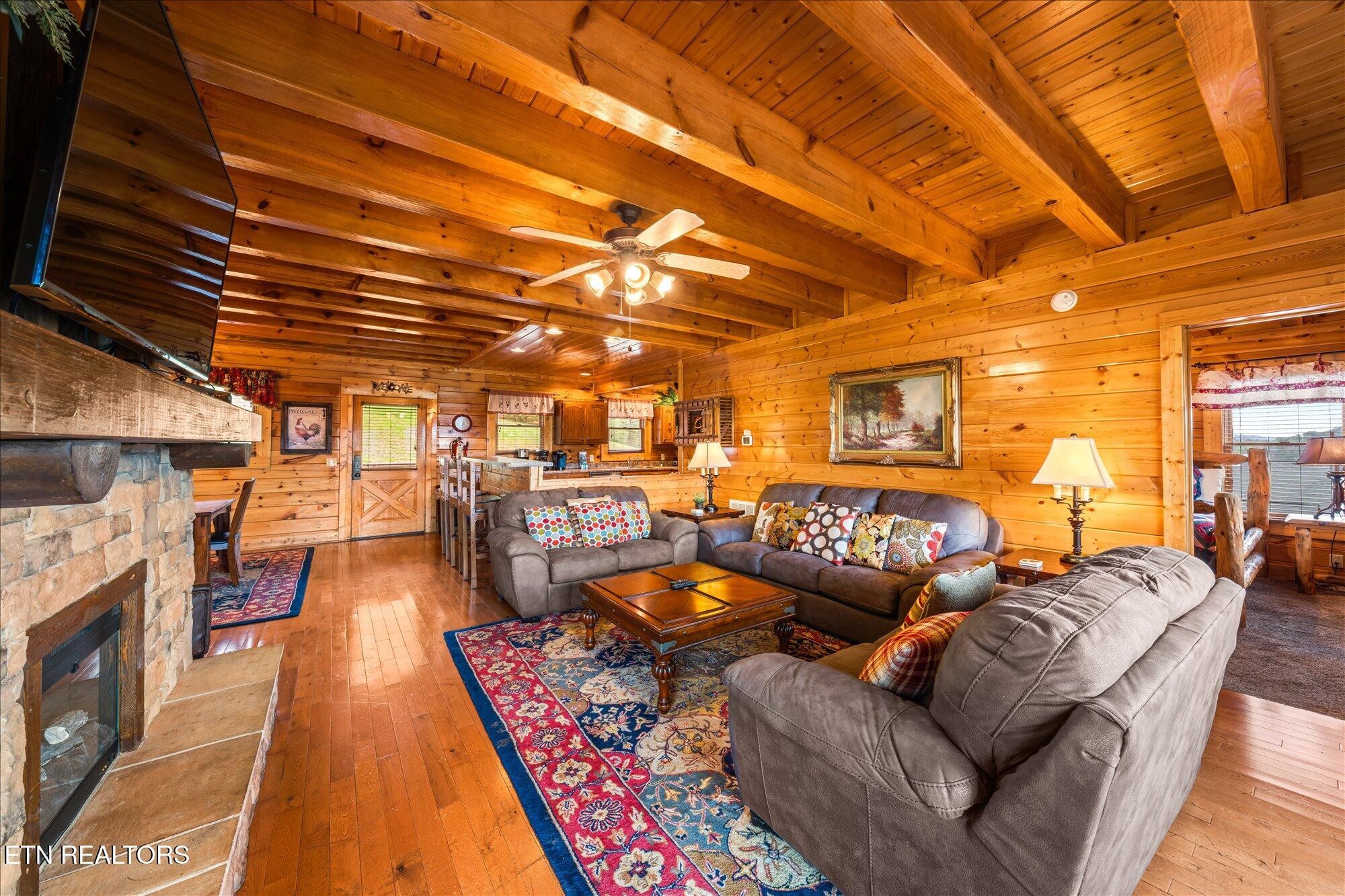 2722 Mountain Perserve Drive