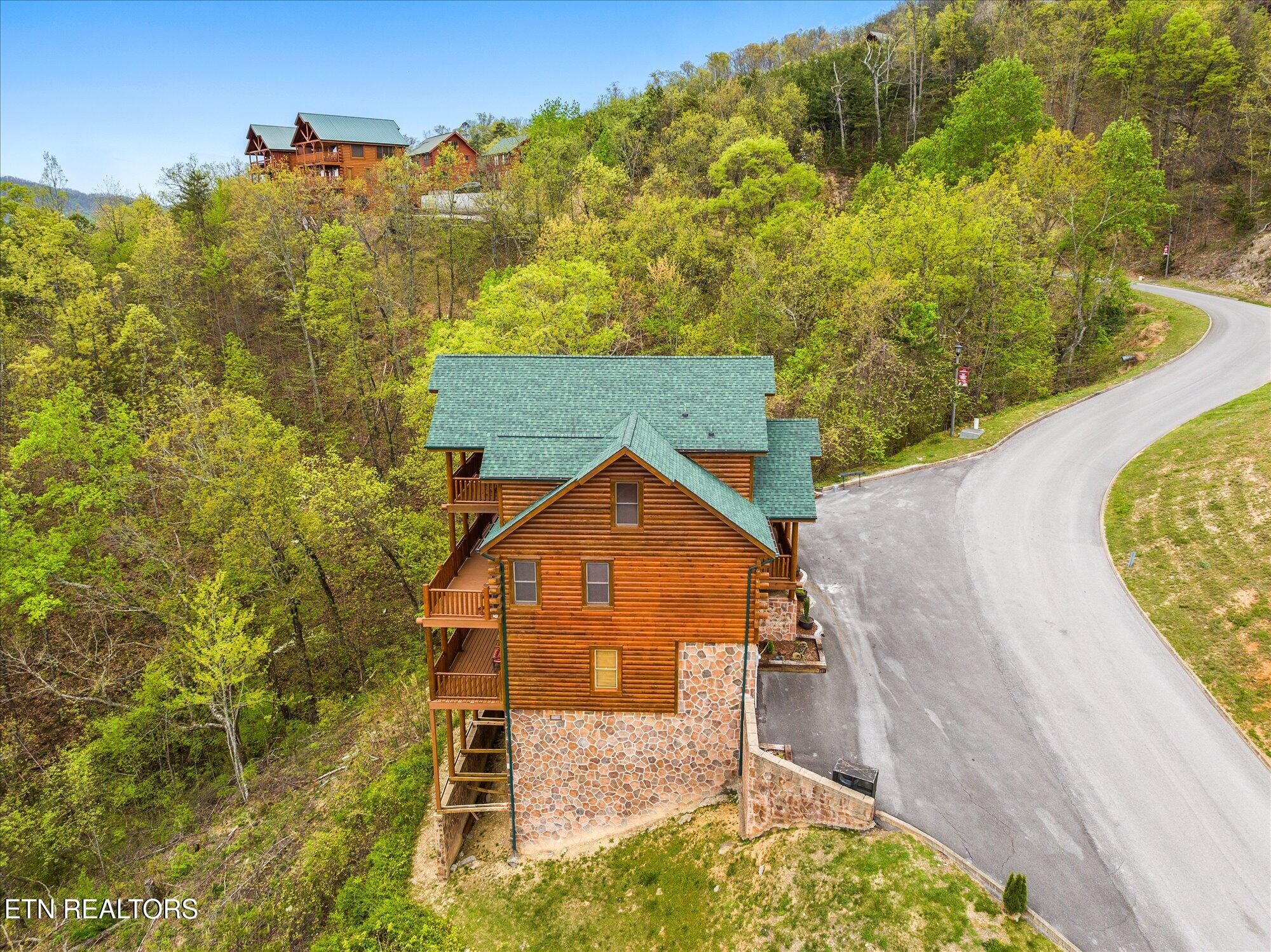 2722 Mountain Perserve Drive