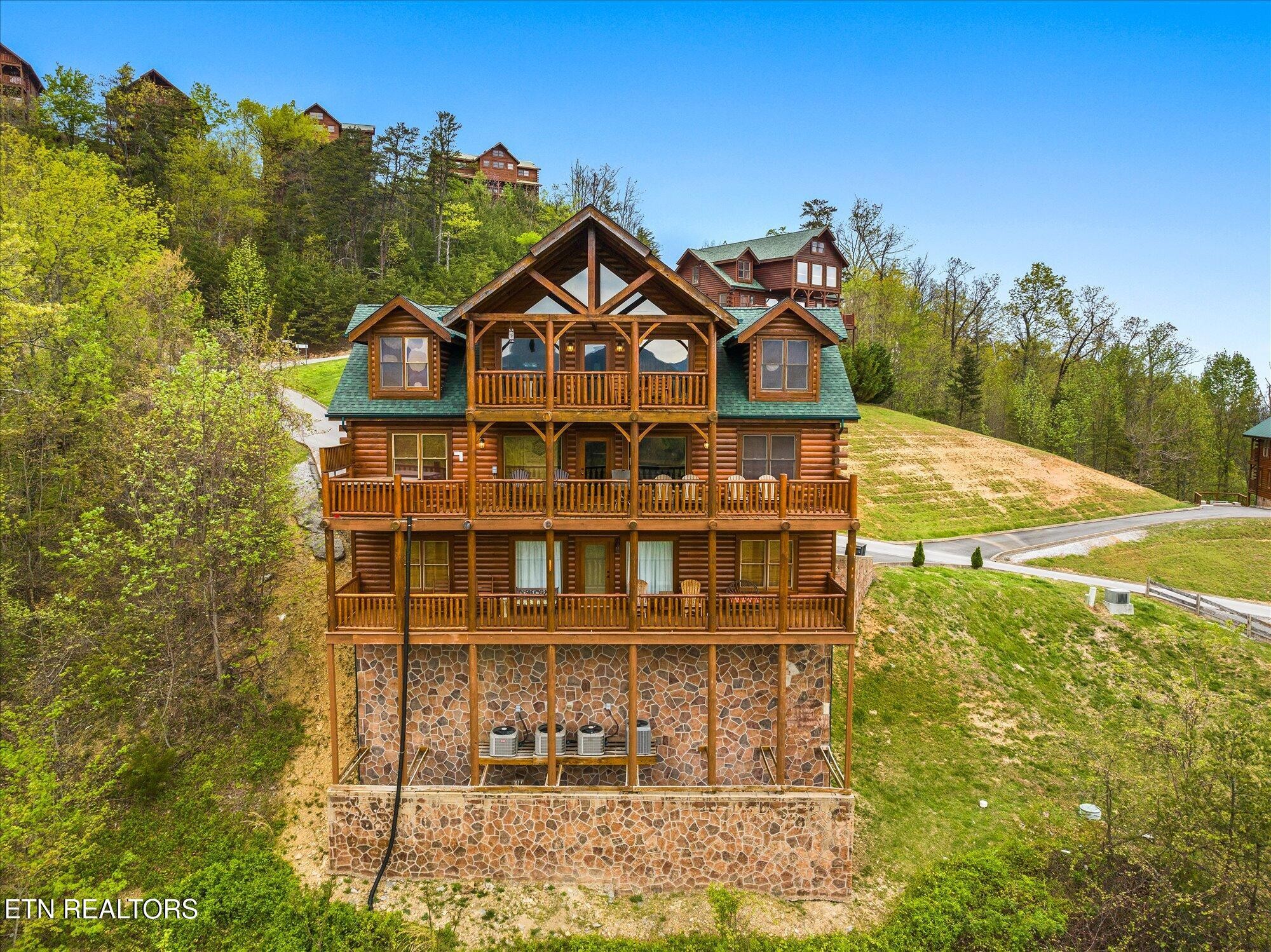 2722 Mountain Perserve Drive