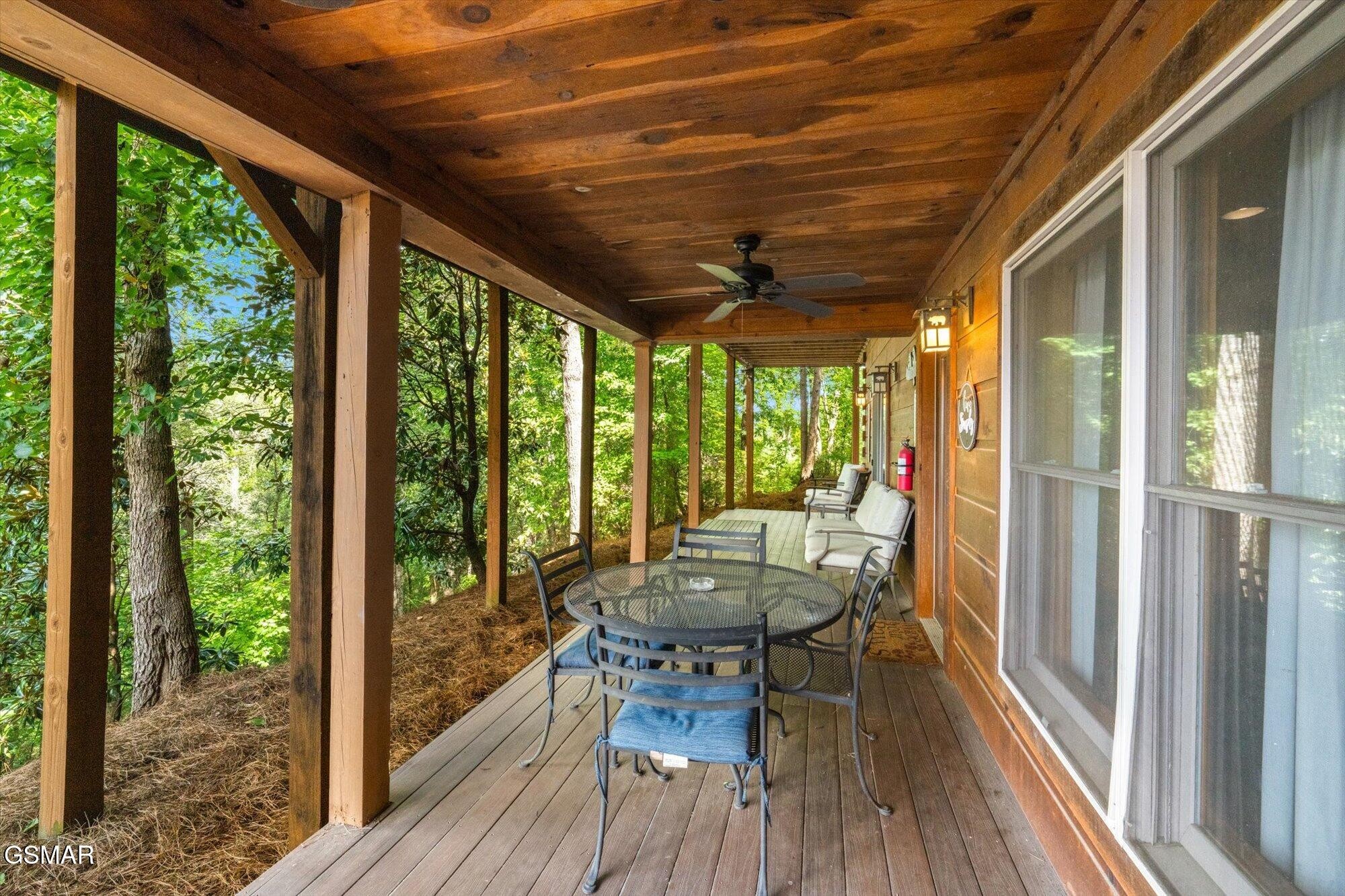 2992 Mountain Memories Way