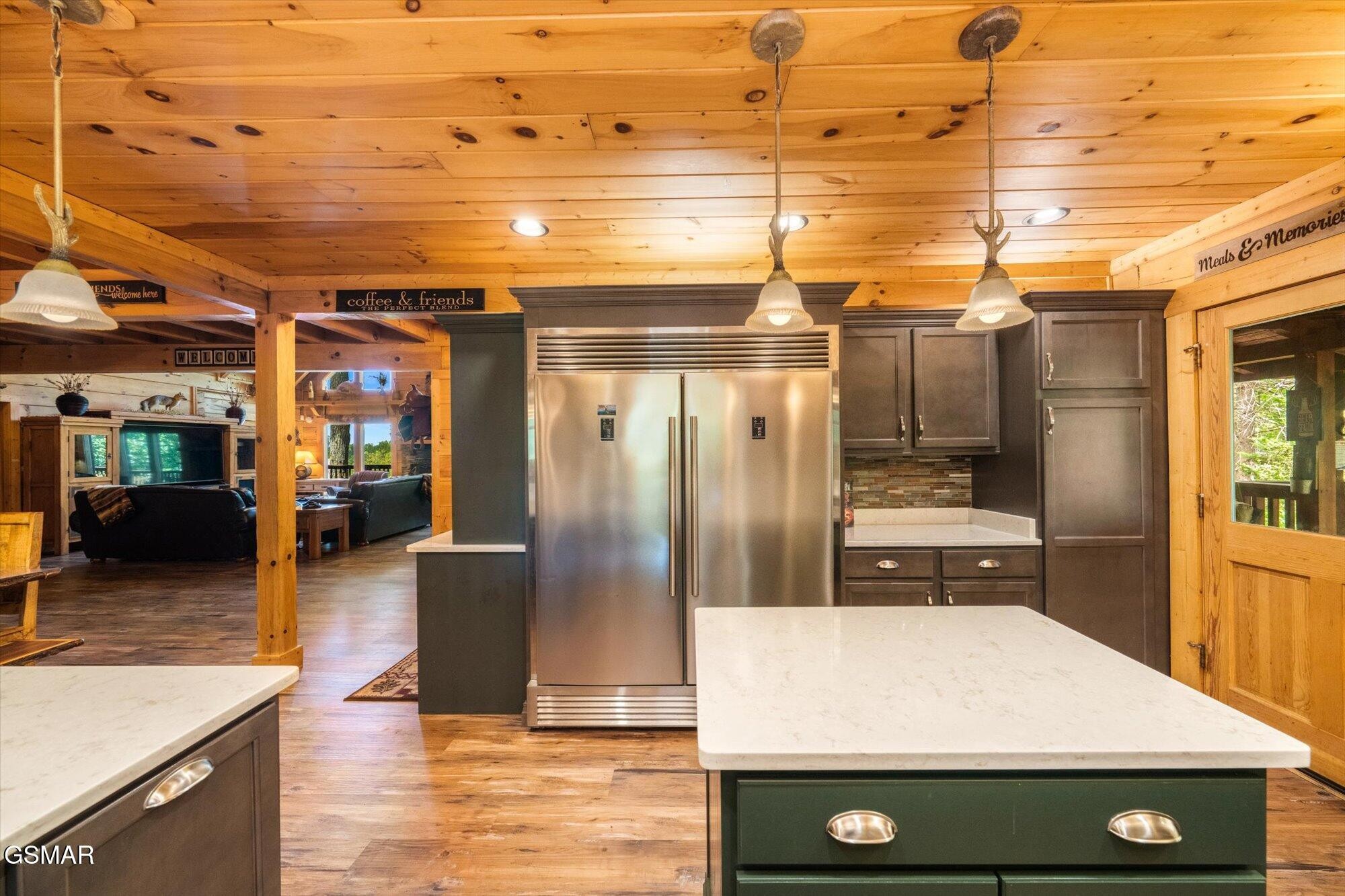 2992 Mountain Memories Way