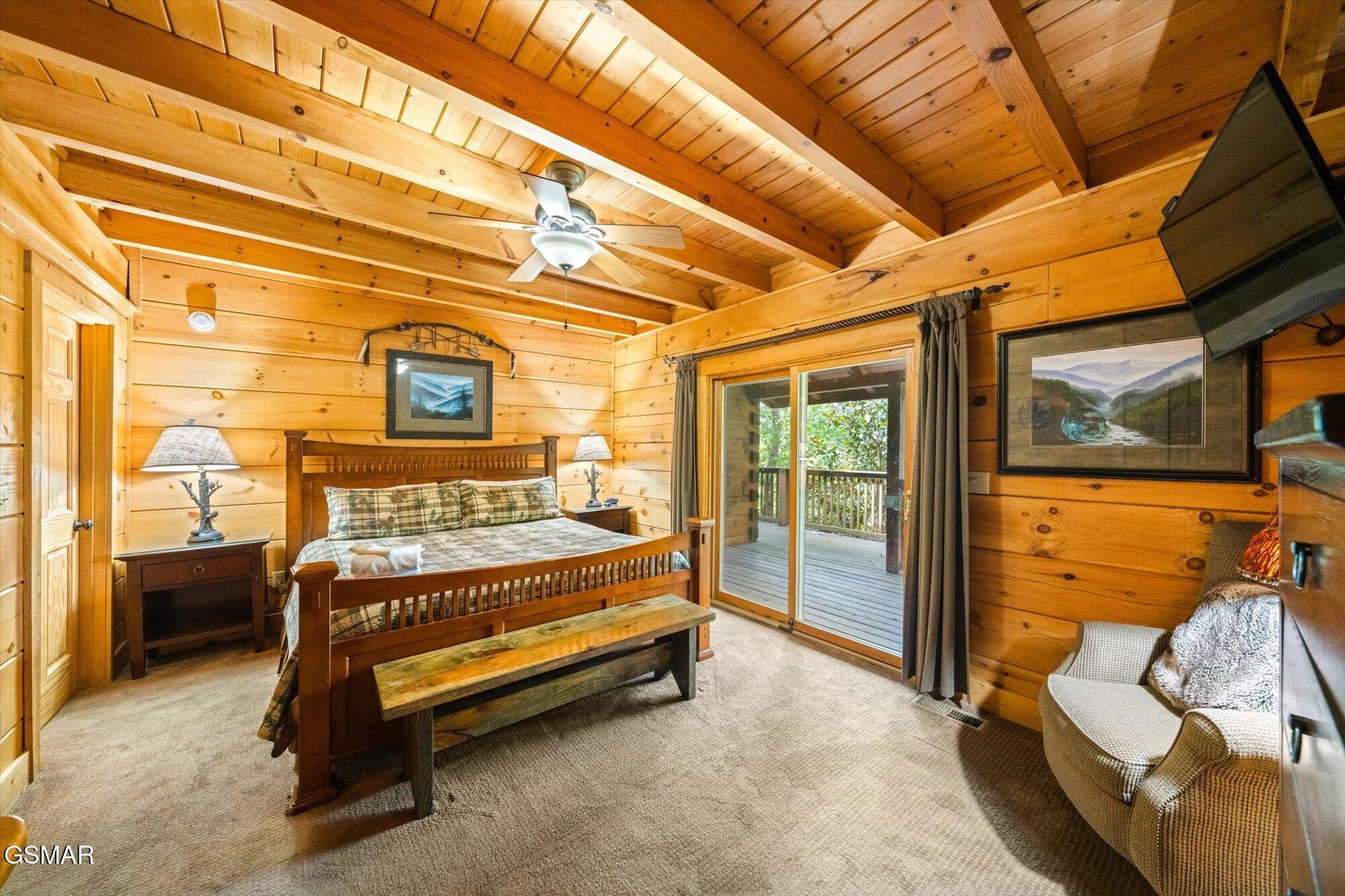 2992 Mountain Memories Way
