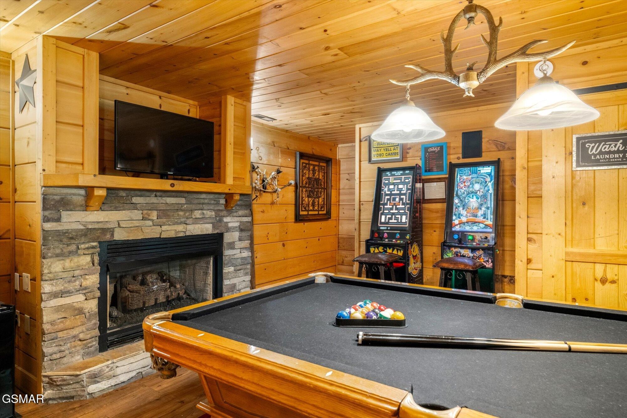 2992 Mountain Memories Way