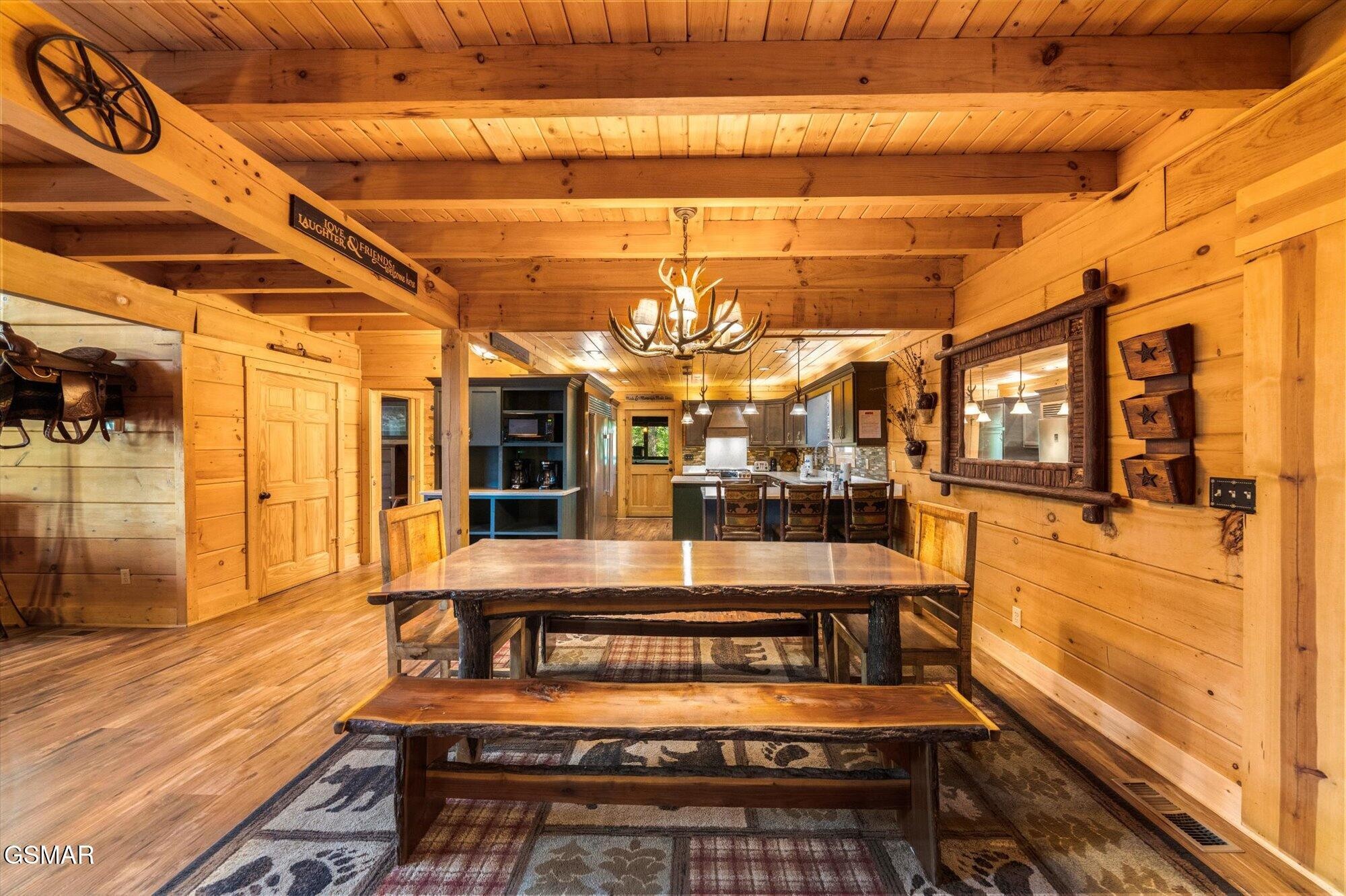 2992 Mountain Memories Way