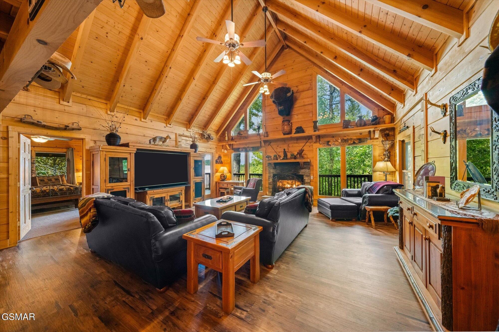 2992 Mountain Memories Way