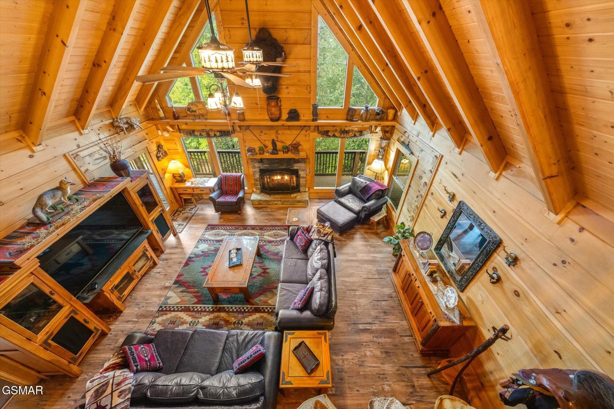 2992 Mountain Memories Way