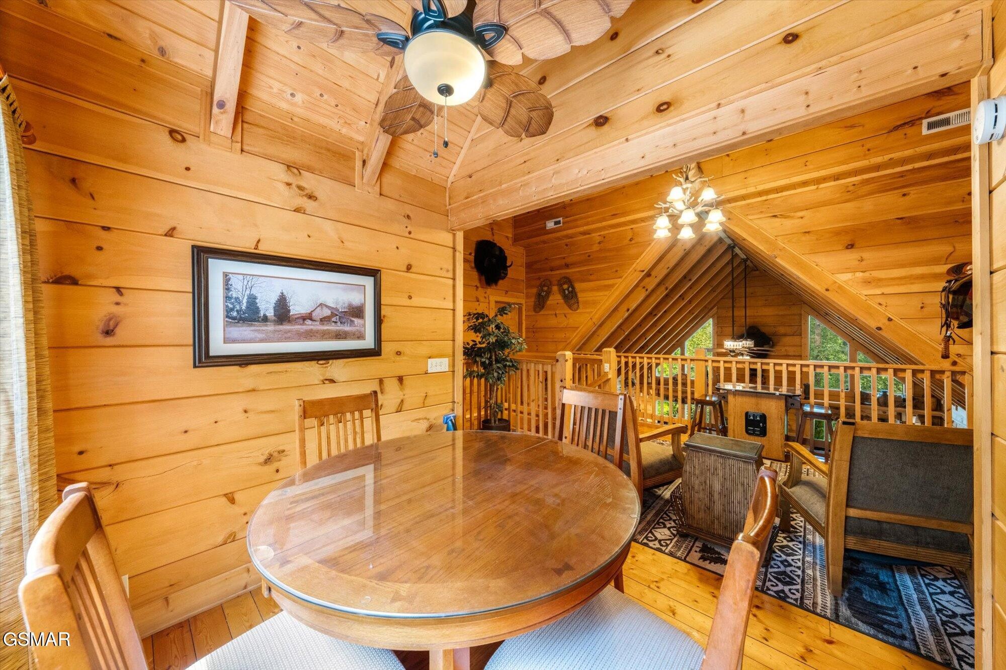 2992 Mountain Memories Way