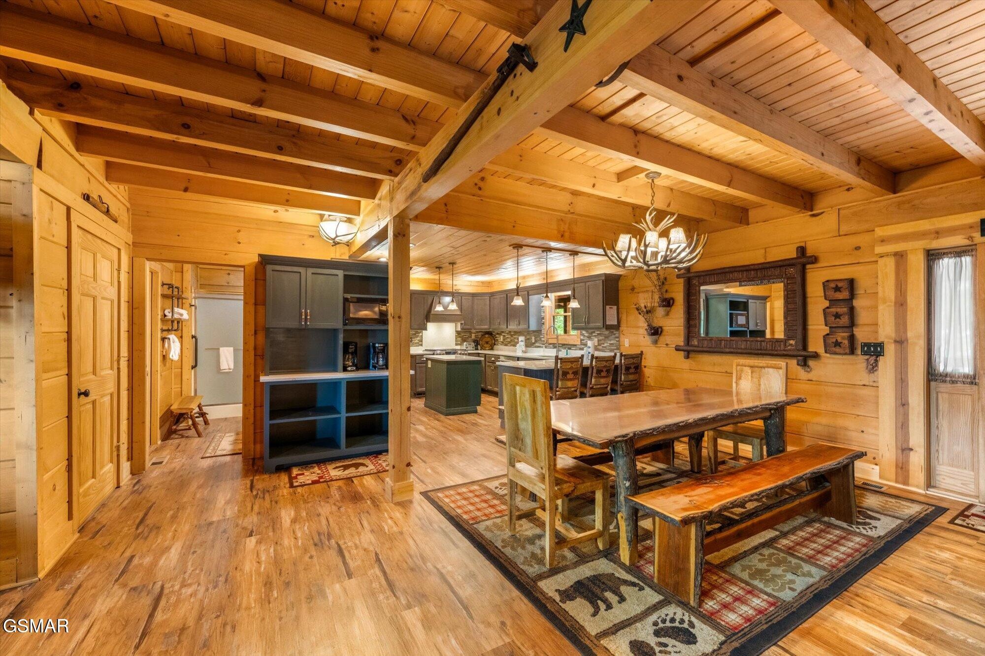 2992 Mountain Memories Way