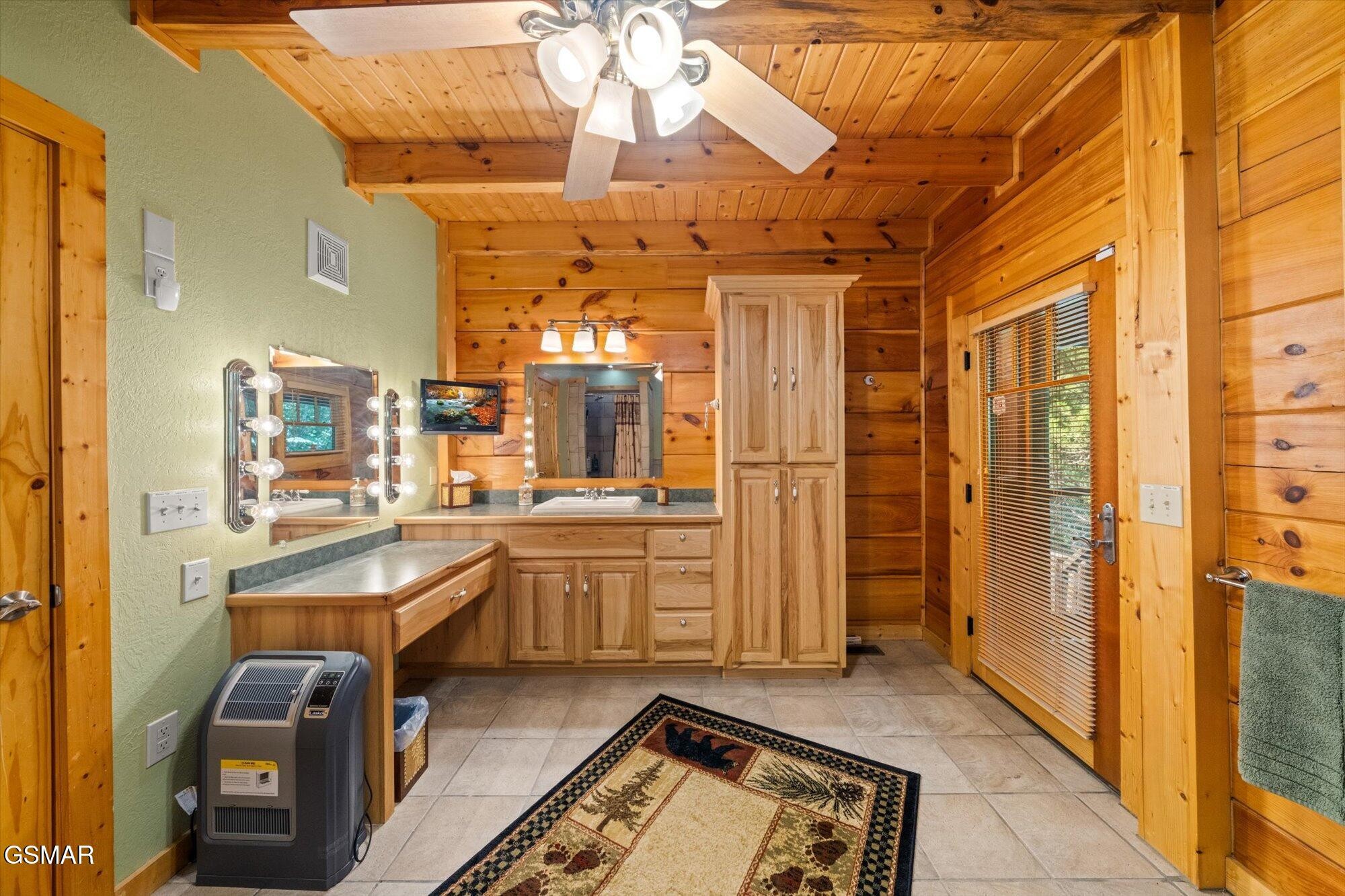2746 Cedar Falls Way