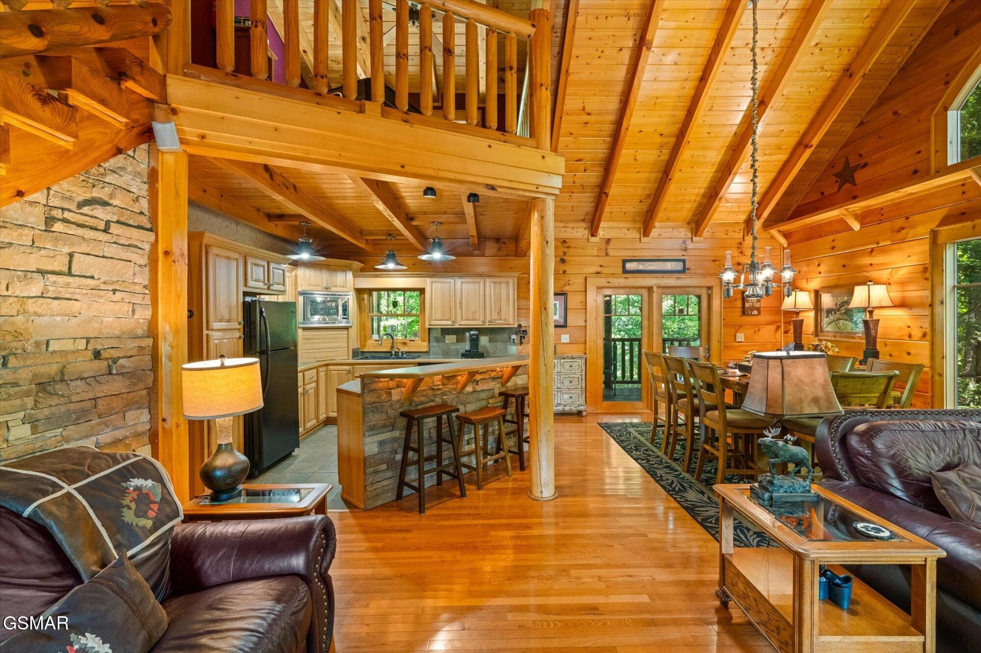2746 Cedar Falls Way