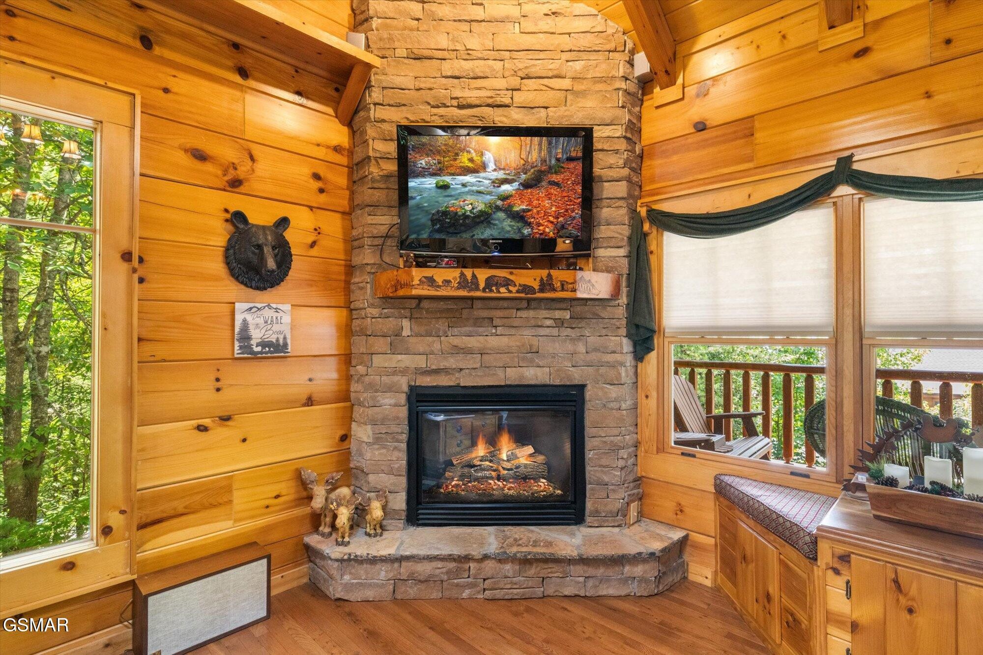 2746 Cedar Falls Way