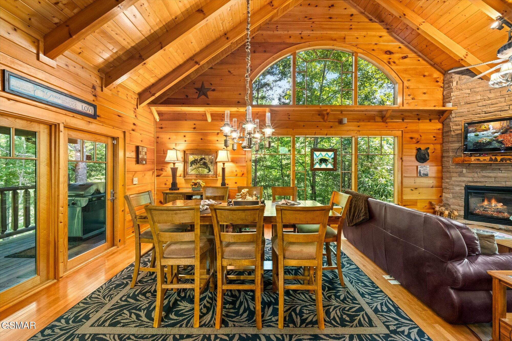 2746 Cedar Falls Way