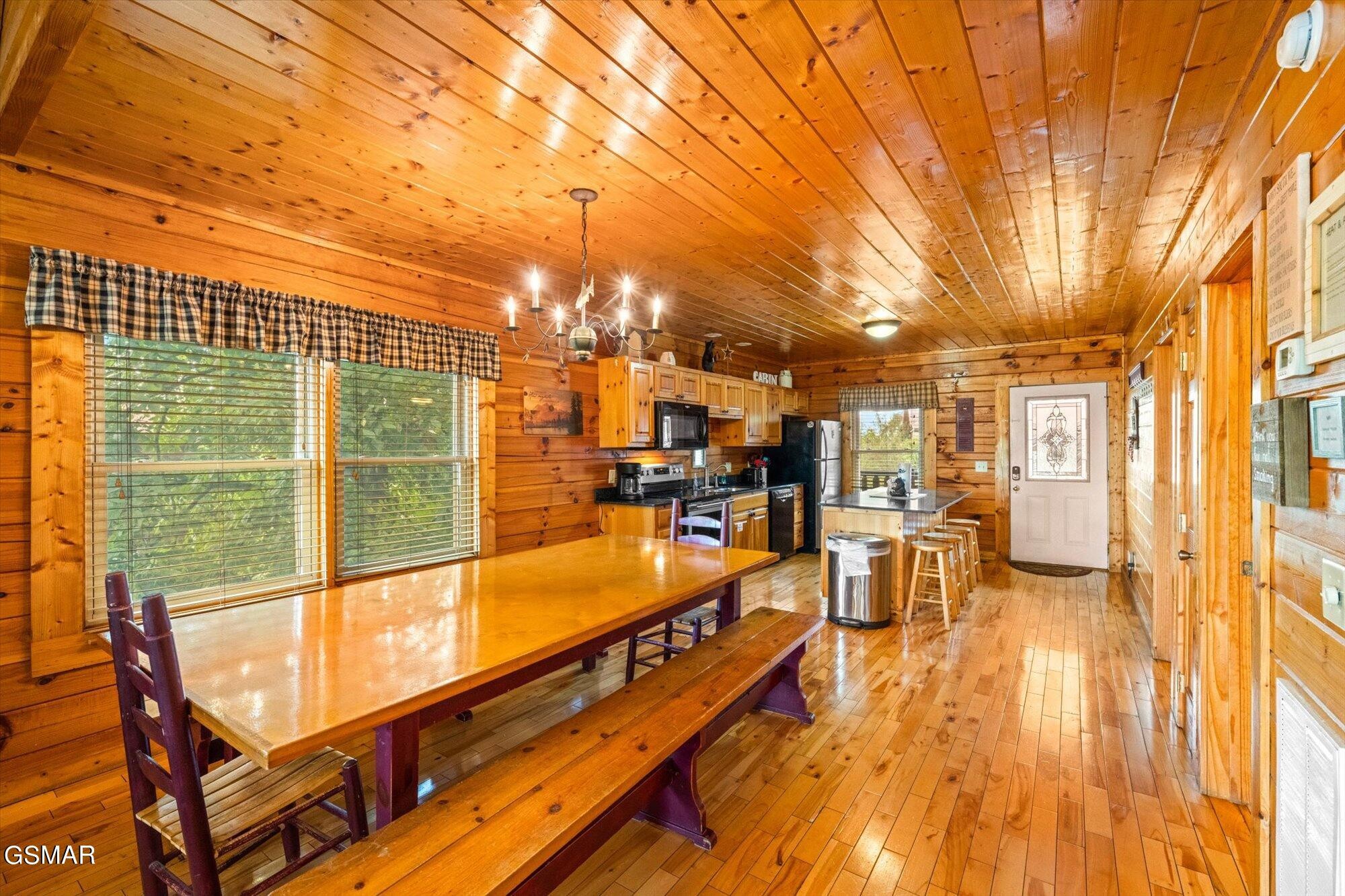 1544 Rainbow Ridge Way