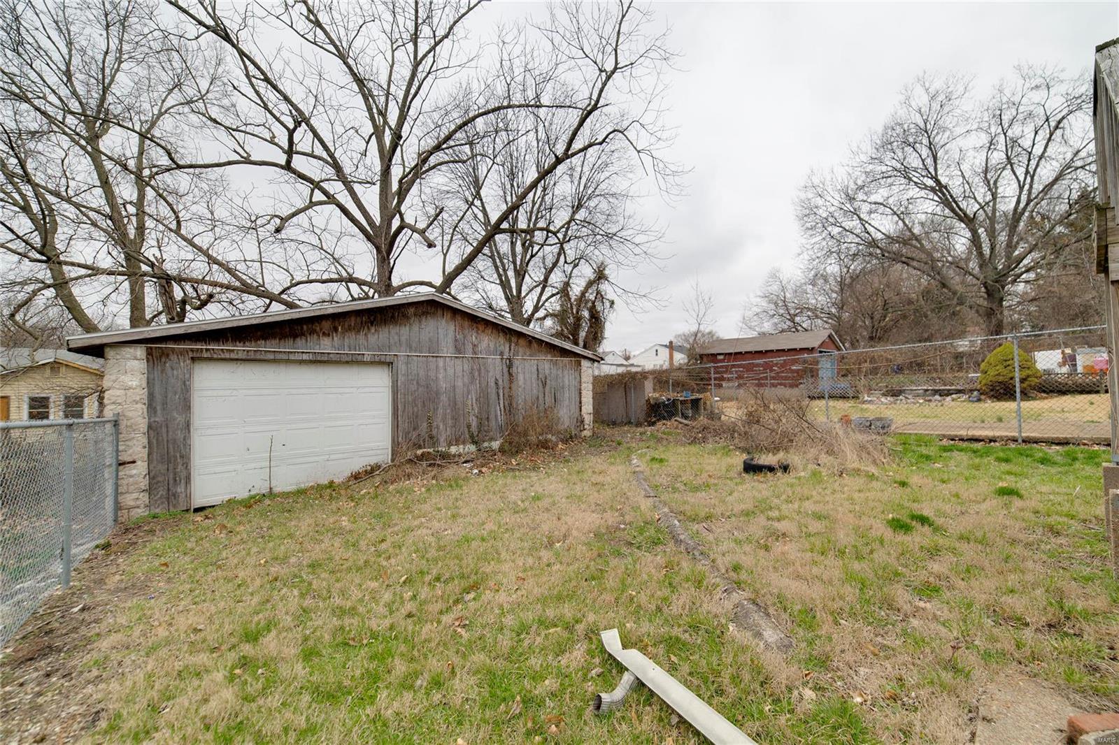 6214 Stillwell Drive