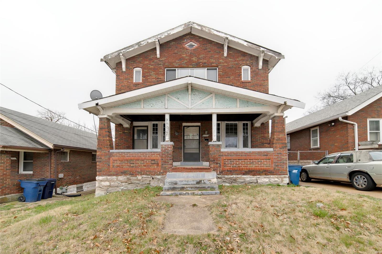 6214 Stillwell Drive