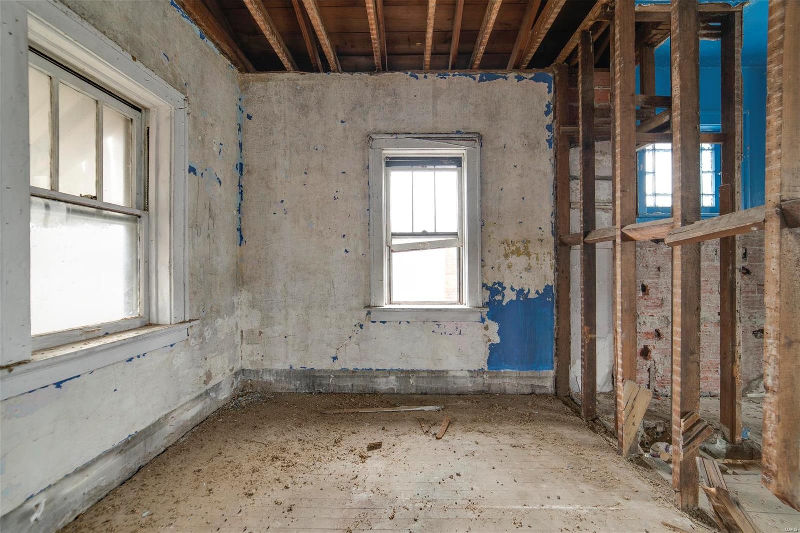 6214 Stillwell Drive