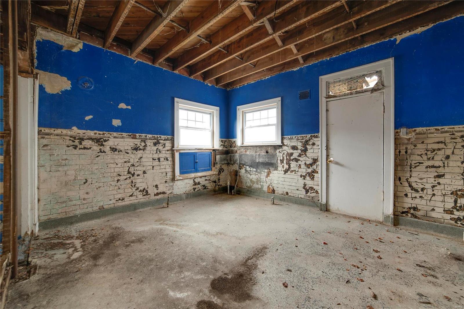 6214 Stillwell Drive